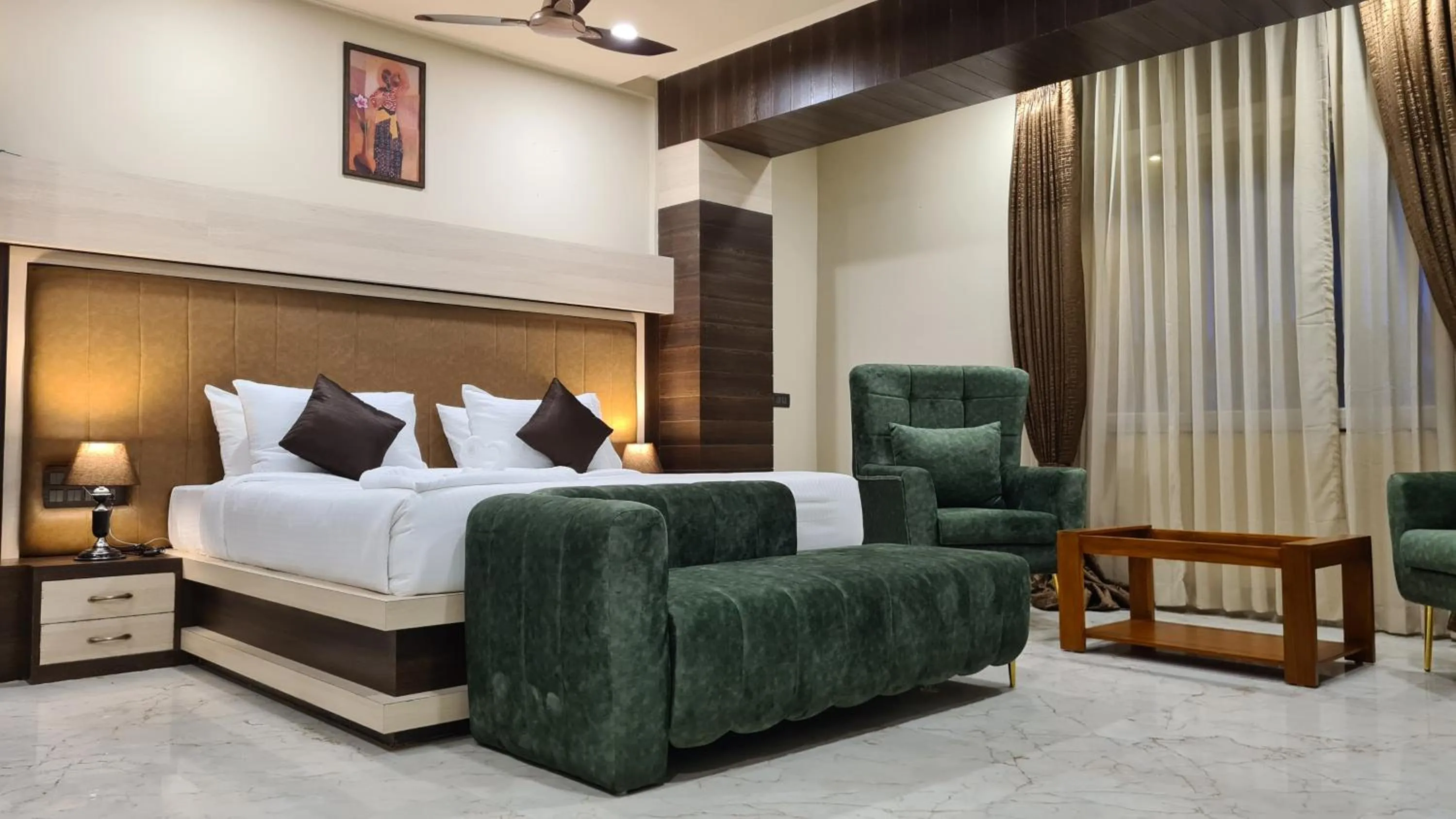 Property building, Bed in Hotel EDEN