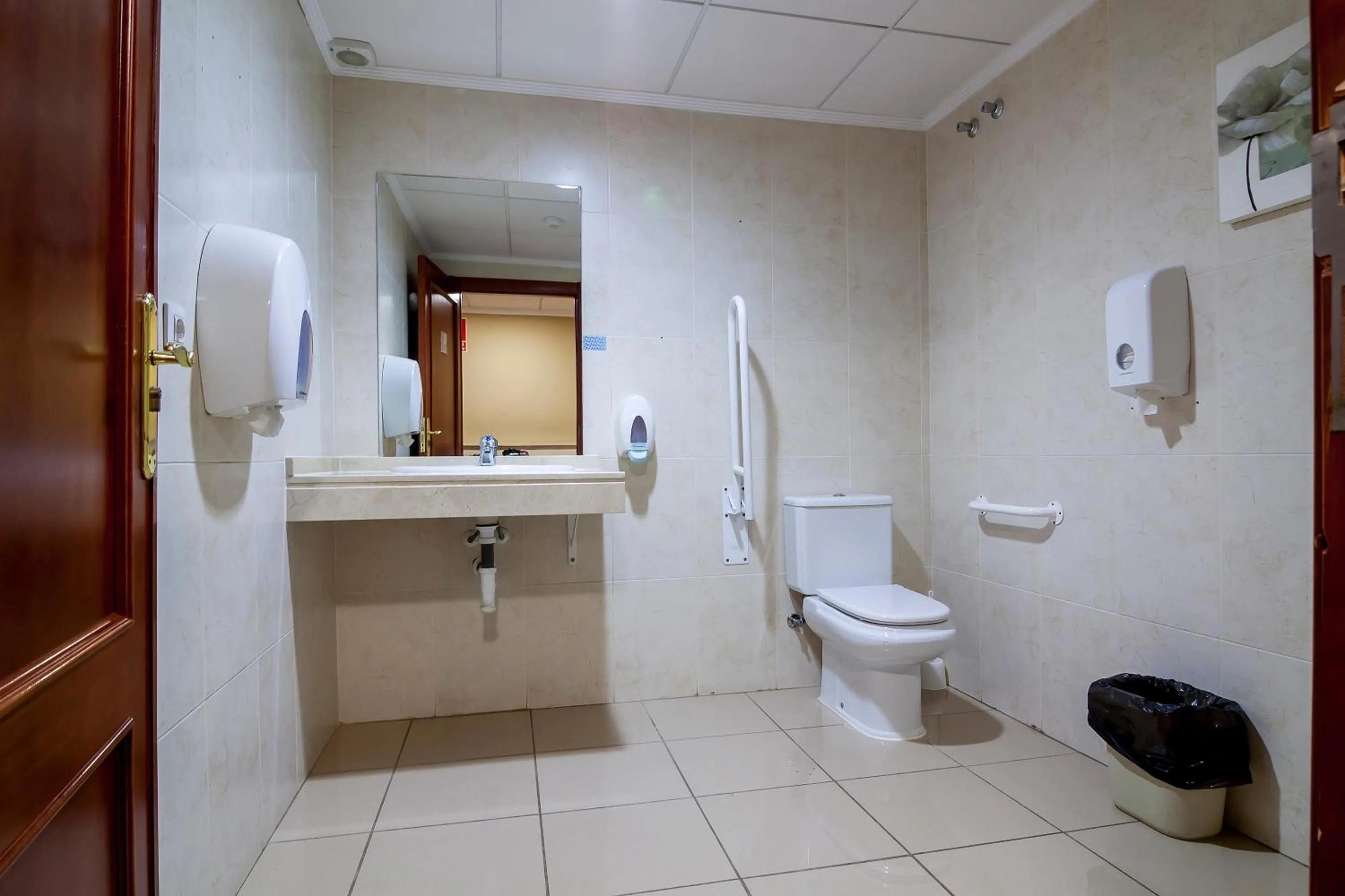 Bathroom in Hotel Playas de Torrevieja