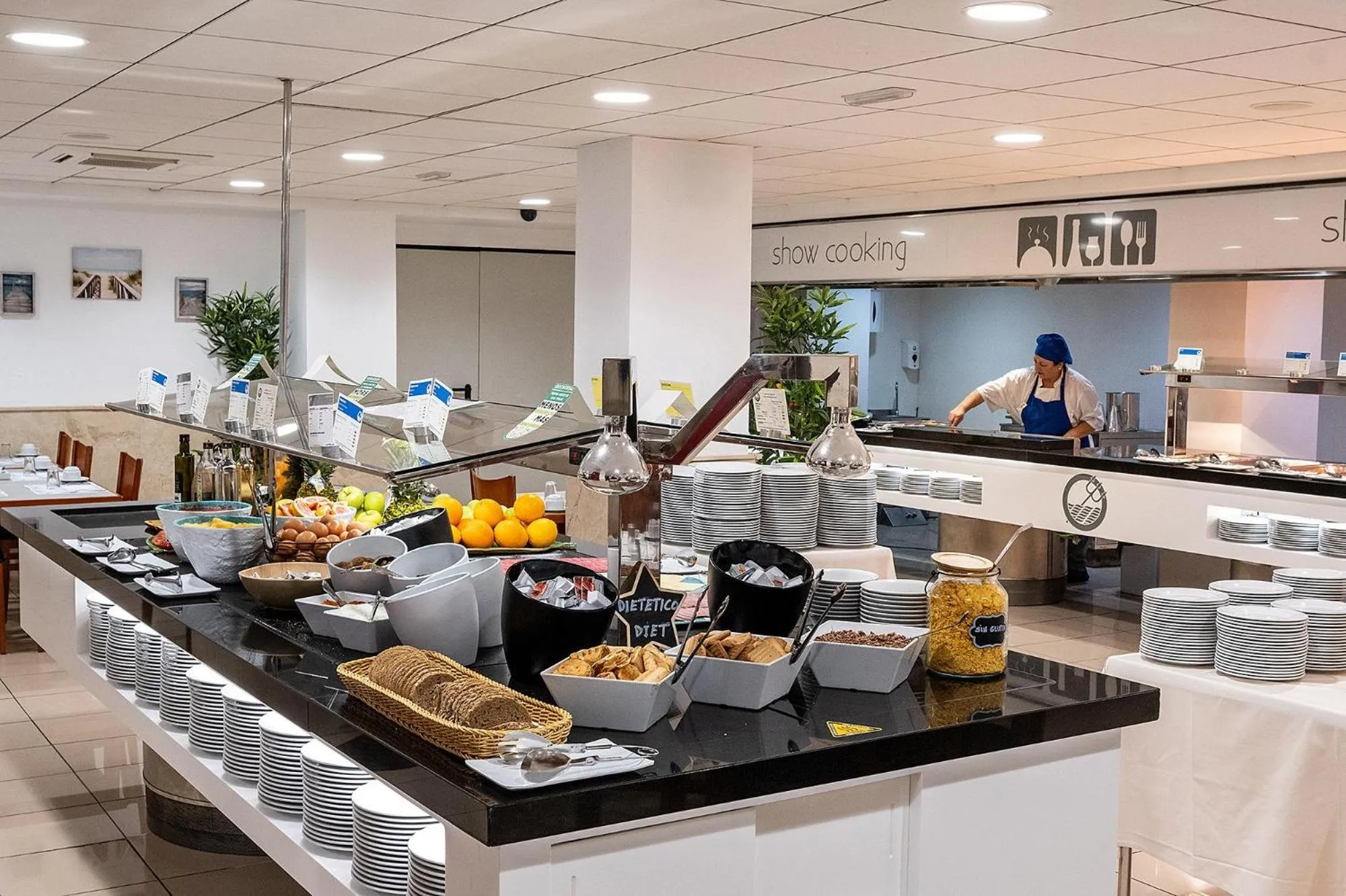 Restaurant/places to eat in Hotel Playas de Torrevieja