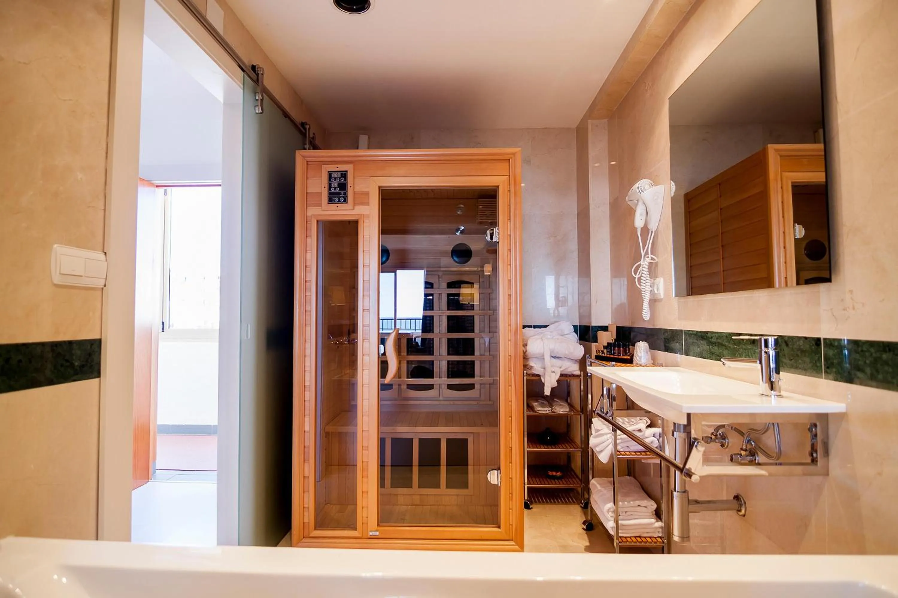 Photo of the whole room in Hotel Playas de Torrevieja