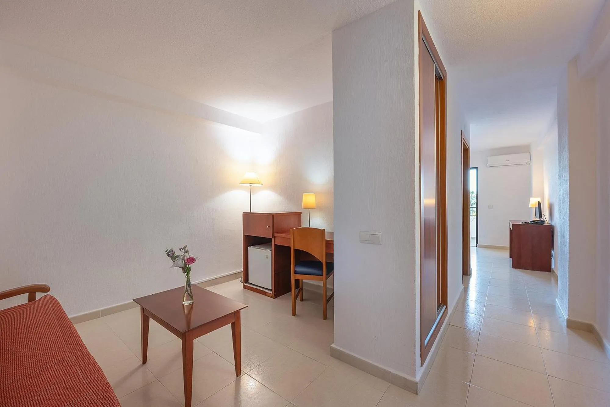 Photo of the whole room in Hotel Playas de Torrevieja