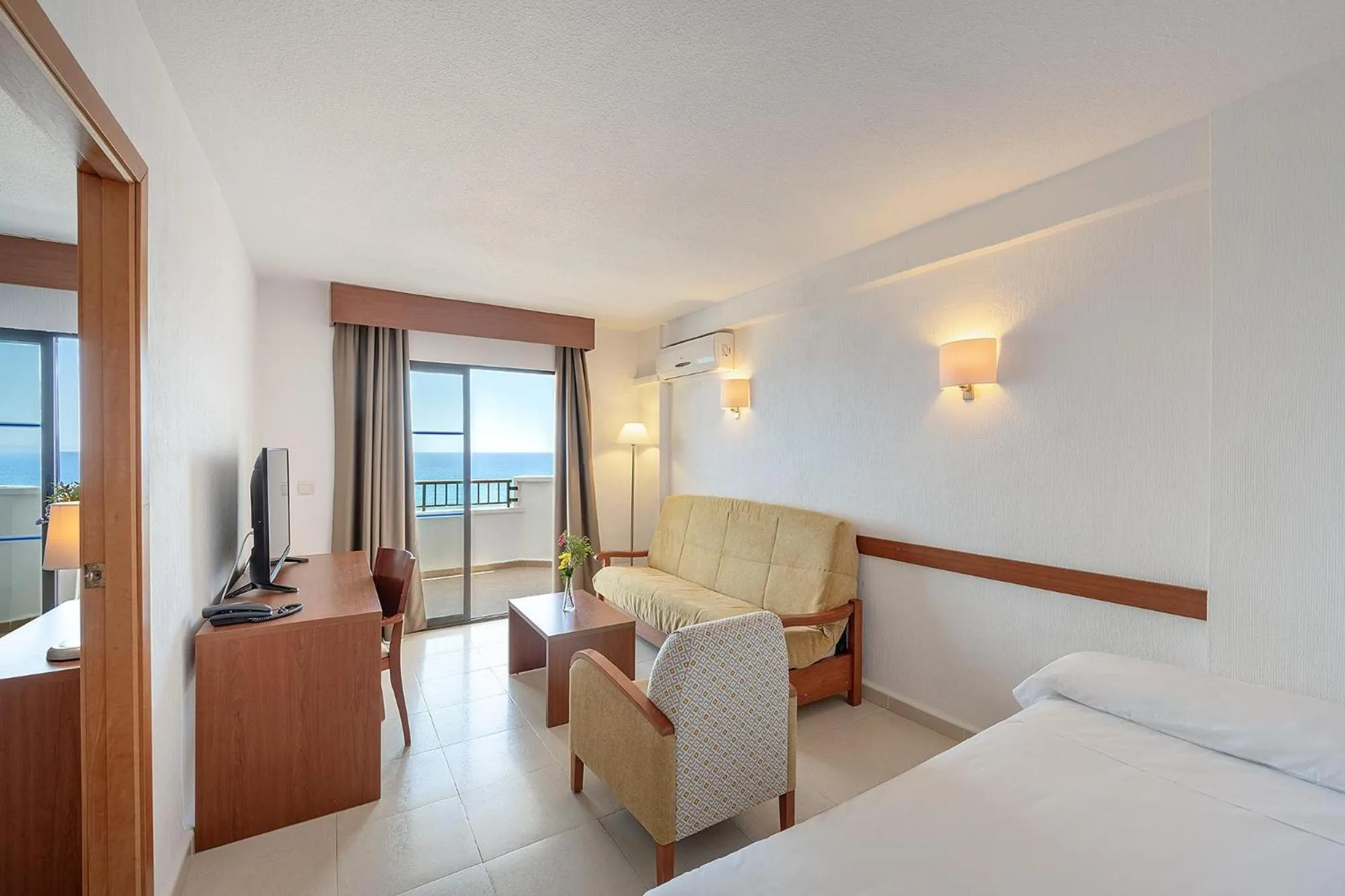 Photo of the whole room, Bed in Hotel Playas de Torrevieja