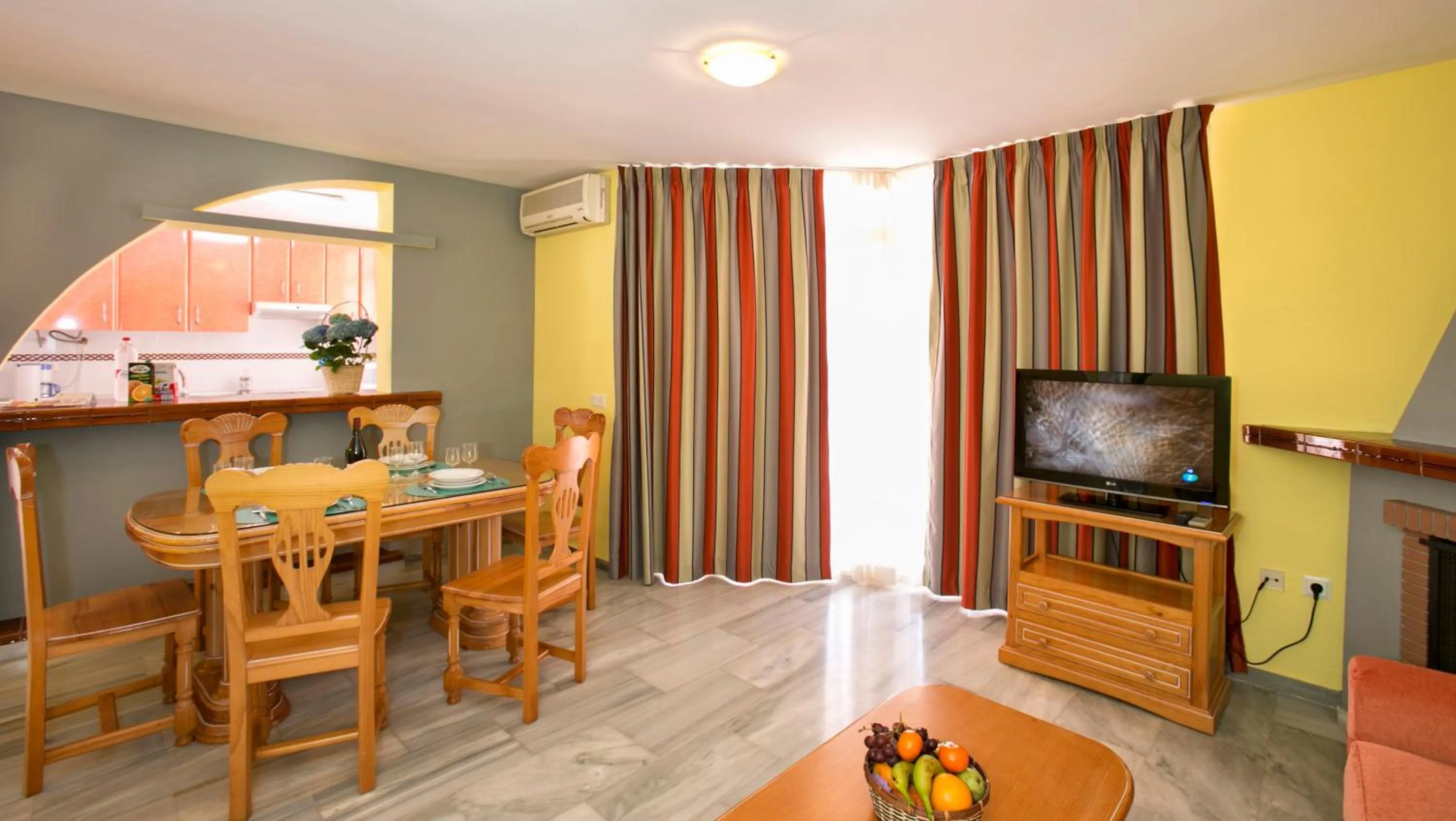 Seating area in Ona Campanario