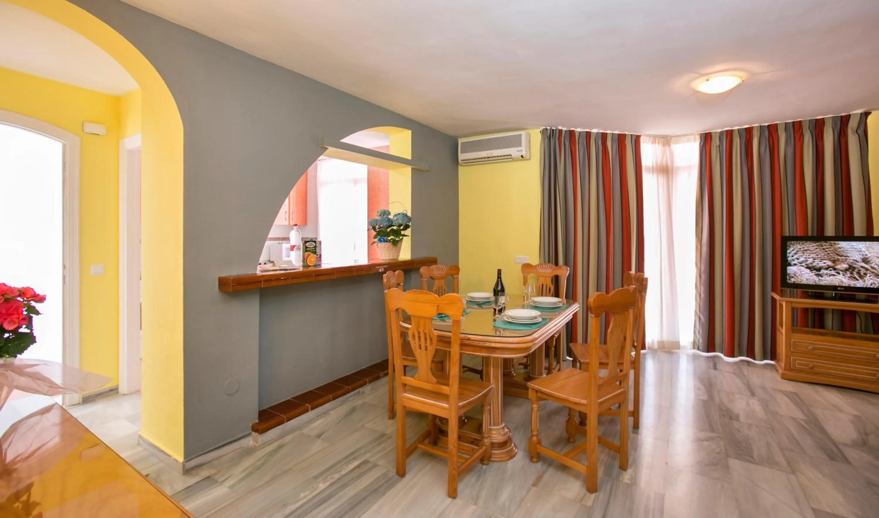 Seating area in Ona Campanario