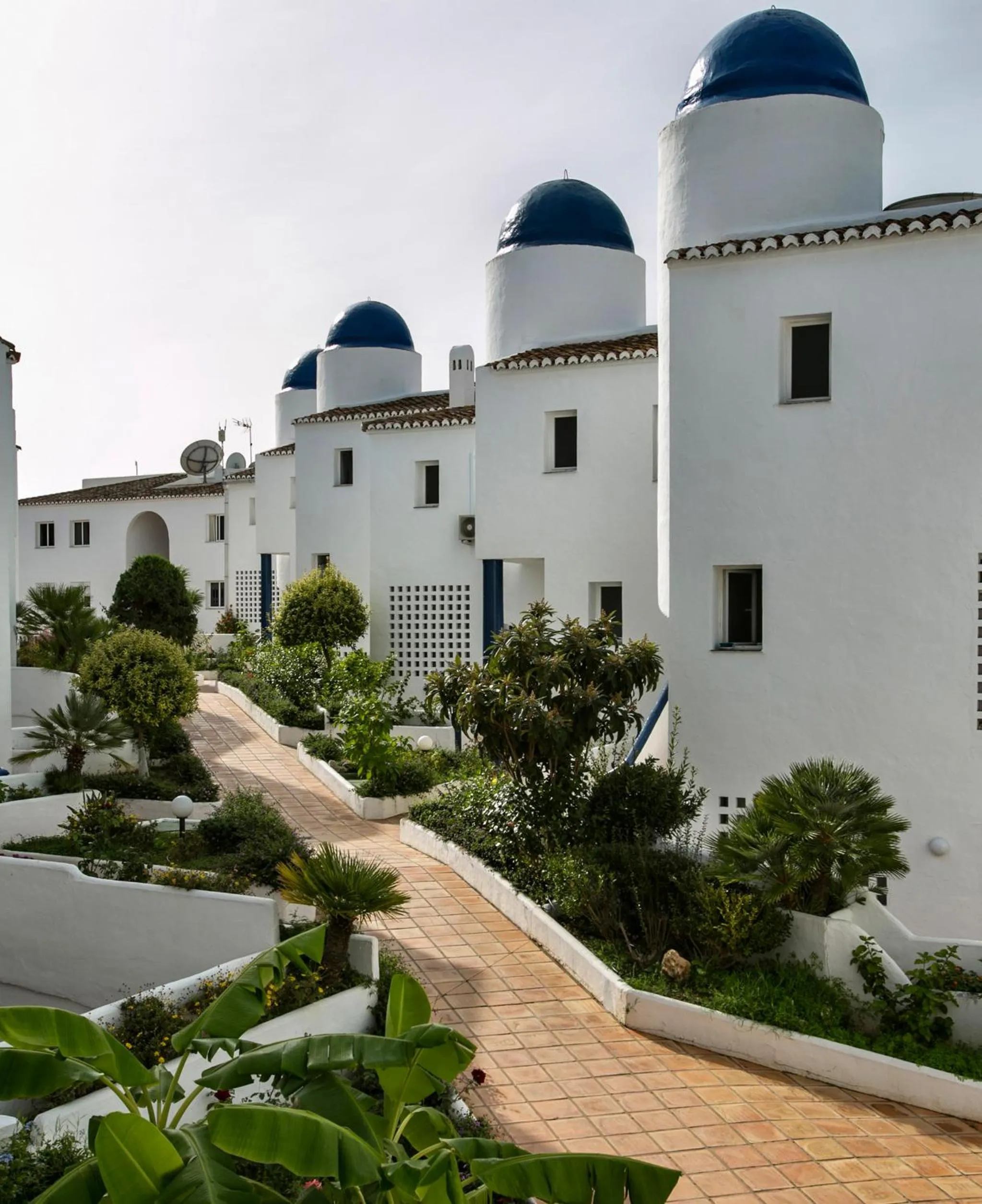 Property building in Ona Campanario