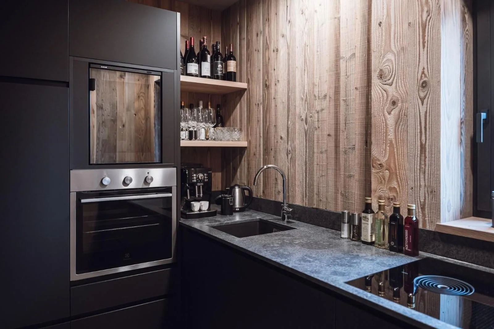 Kitchen or kitchenette in Amus Chalets Dolomites - Luxury Chalets South Tyrol
