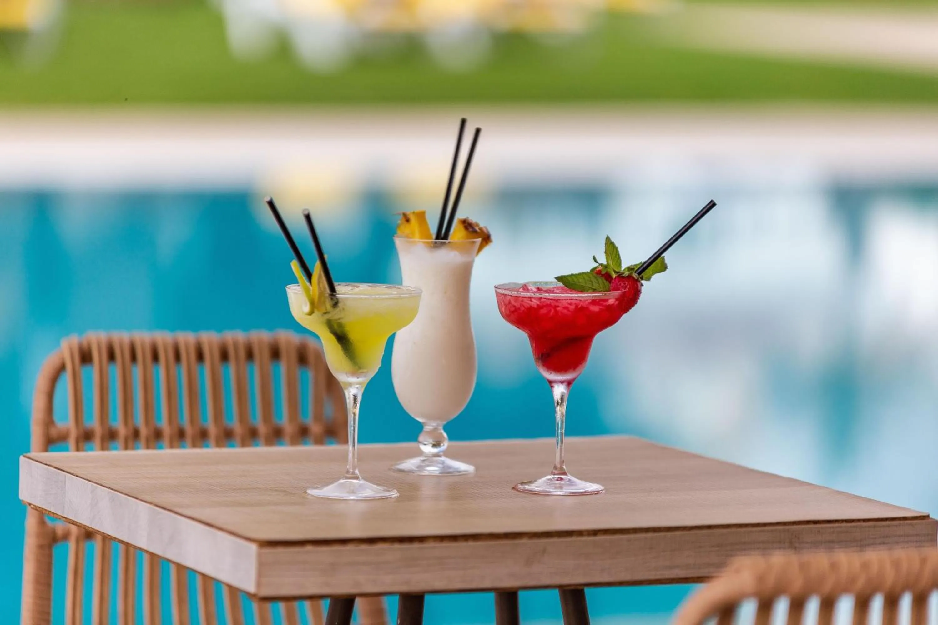 Lounge or bar in THB San Fermín