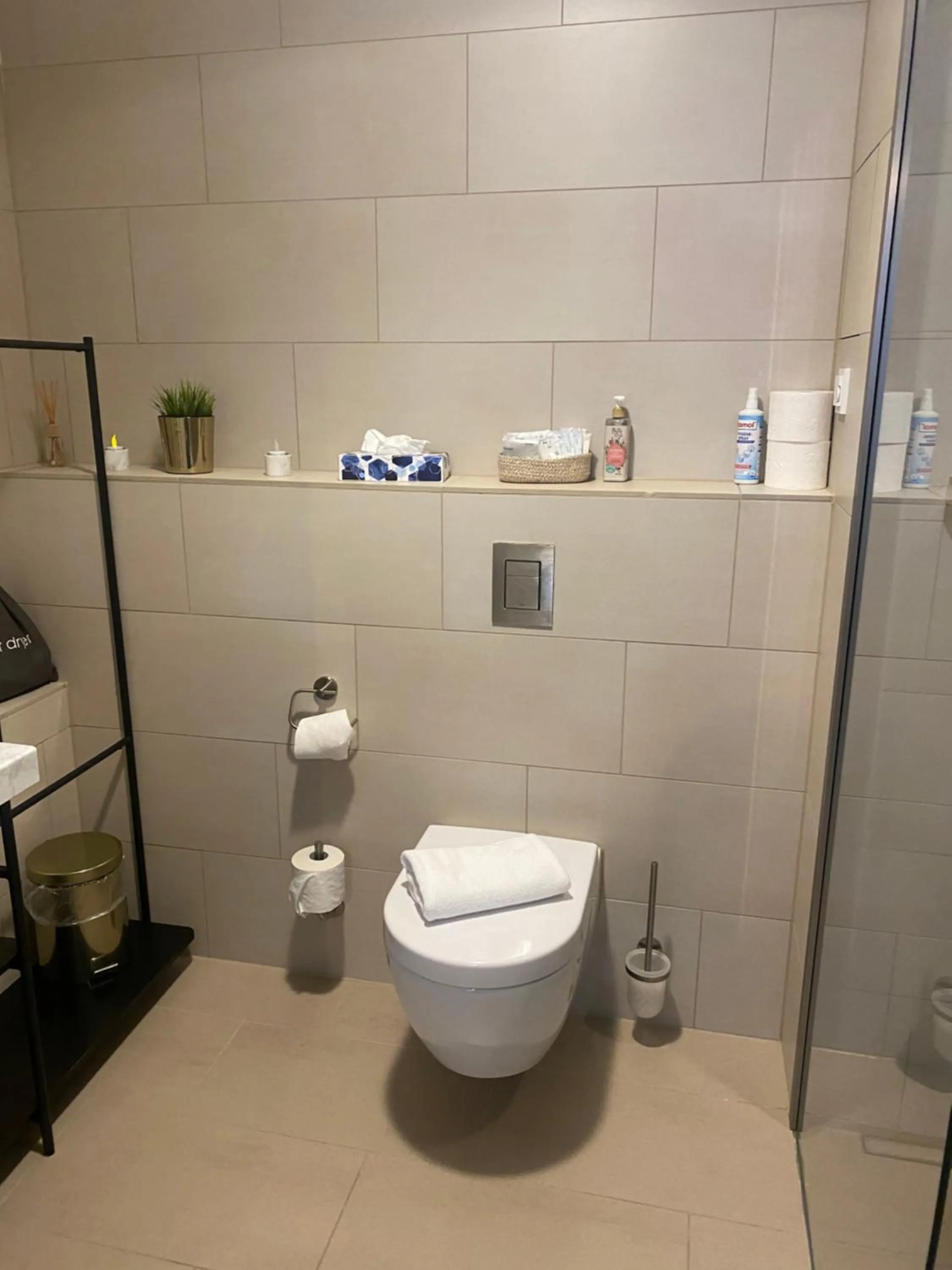 Toilet in Pure Berlin Apartments - Luxury at Pure Living in City Center