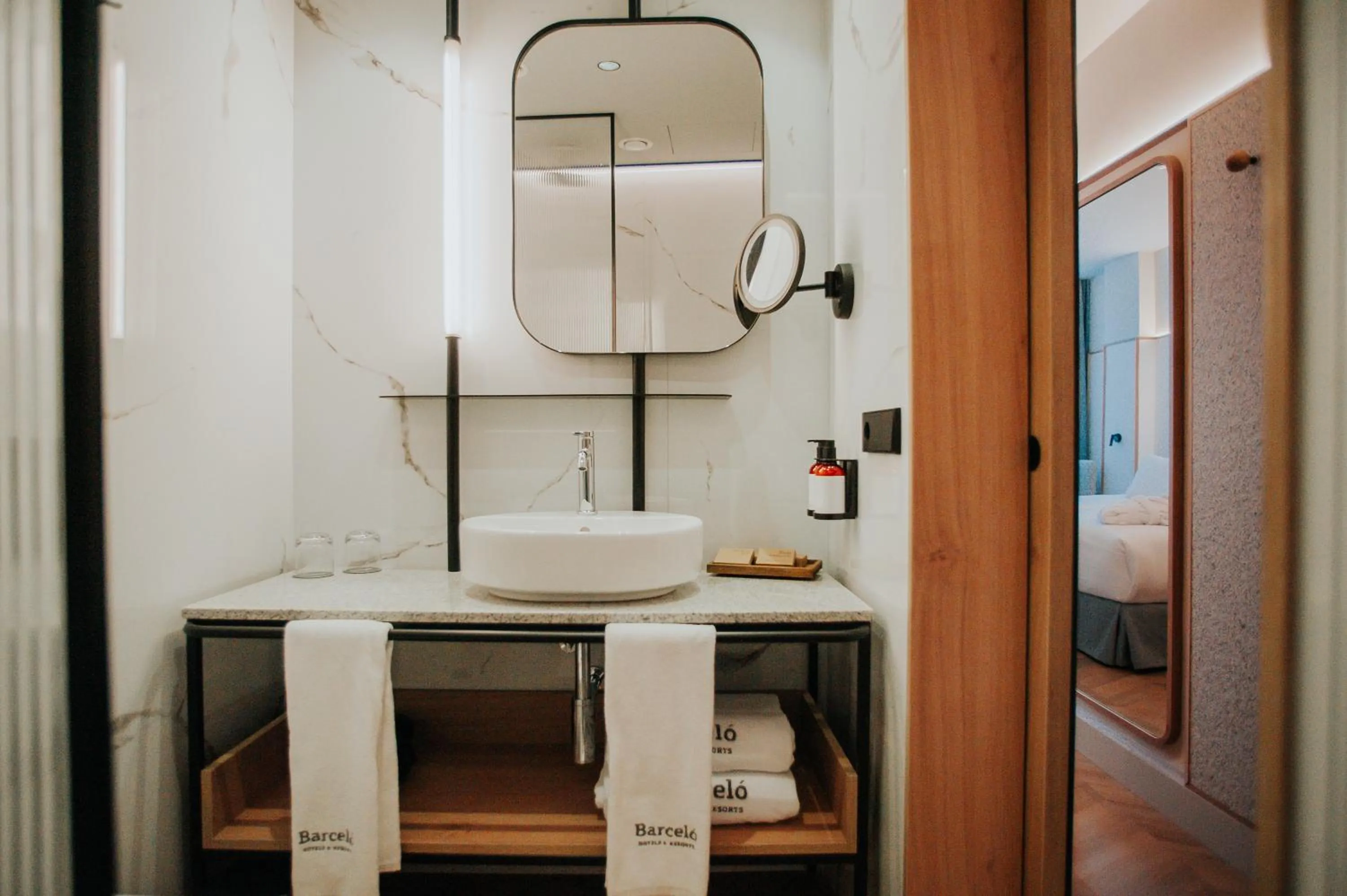 Bathroom in Felipe IV