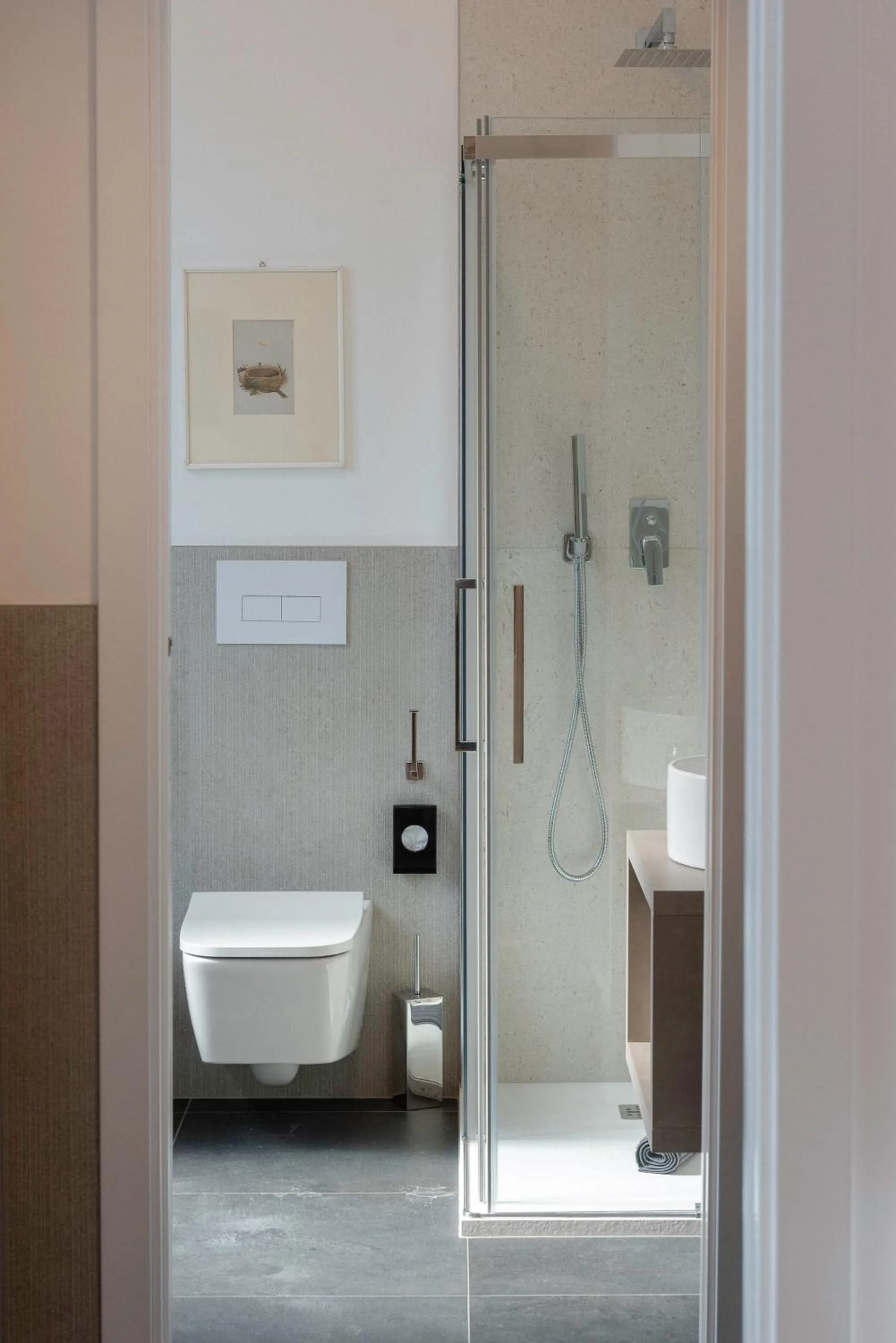 Shower in Victoria Boutique Suites