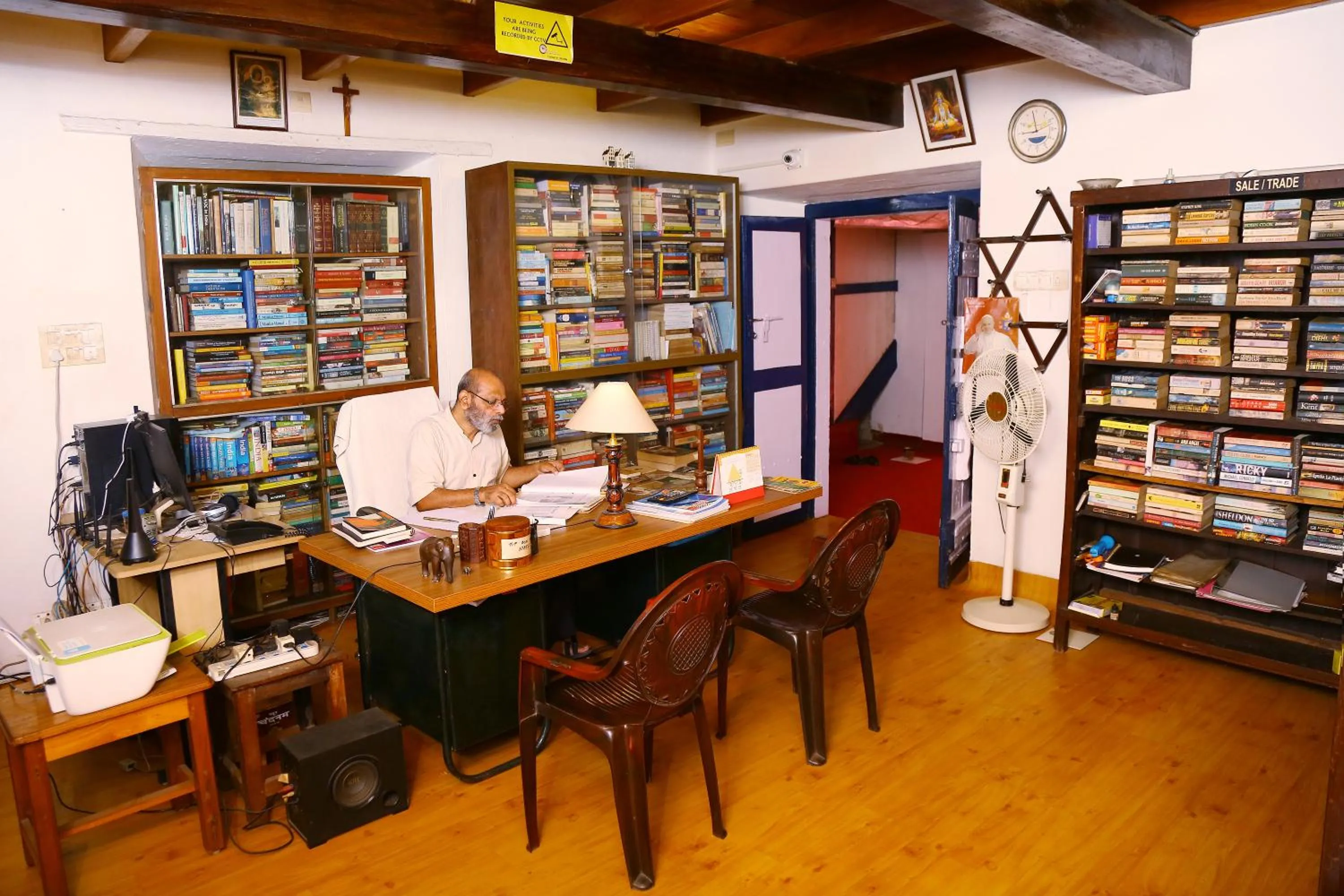 Library in Walton's Homestay, Fort Cochin