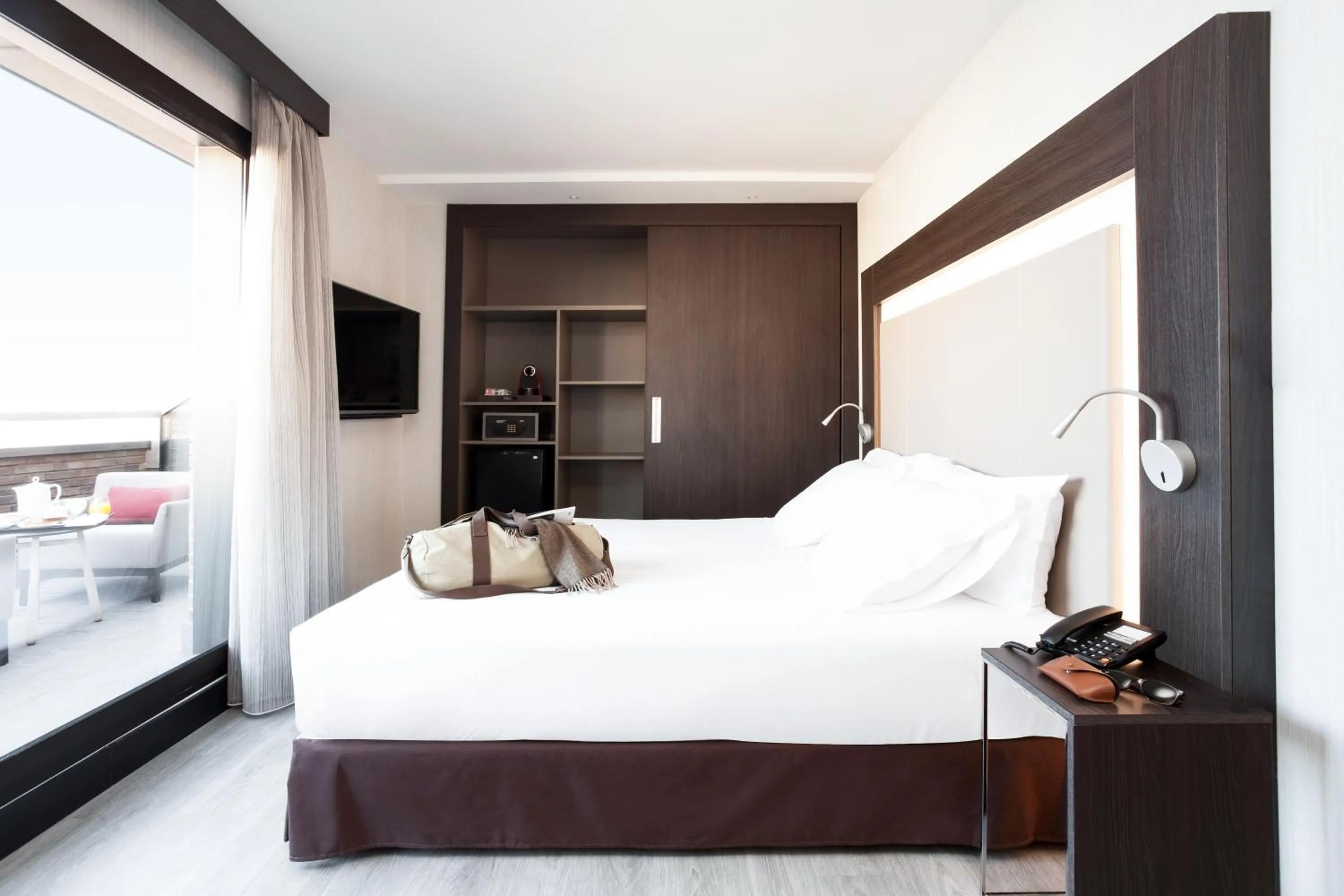 Bed in Novotel Madrid Center