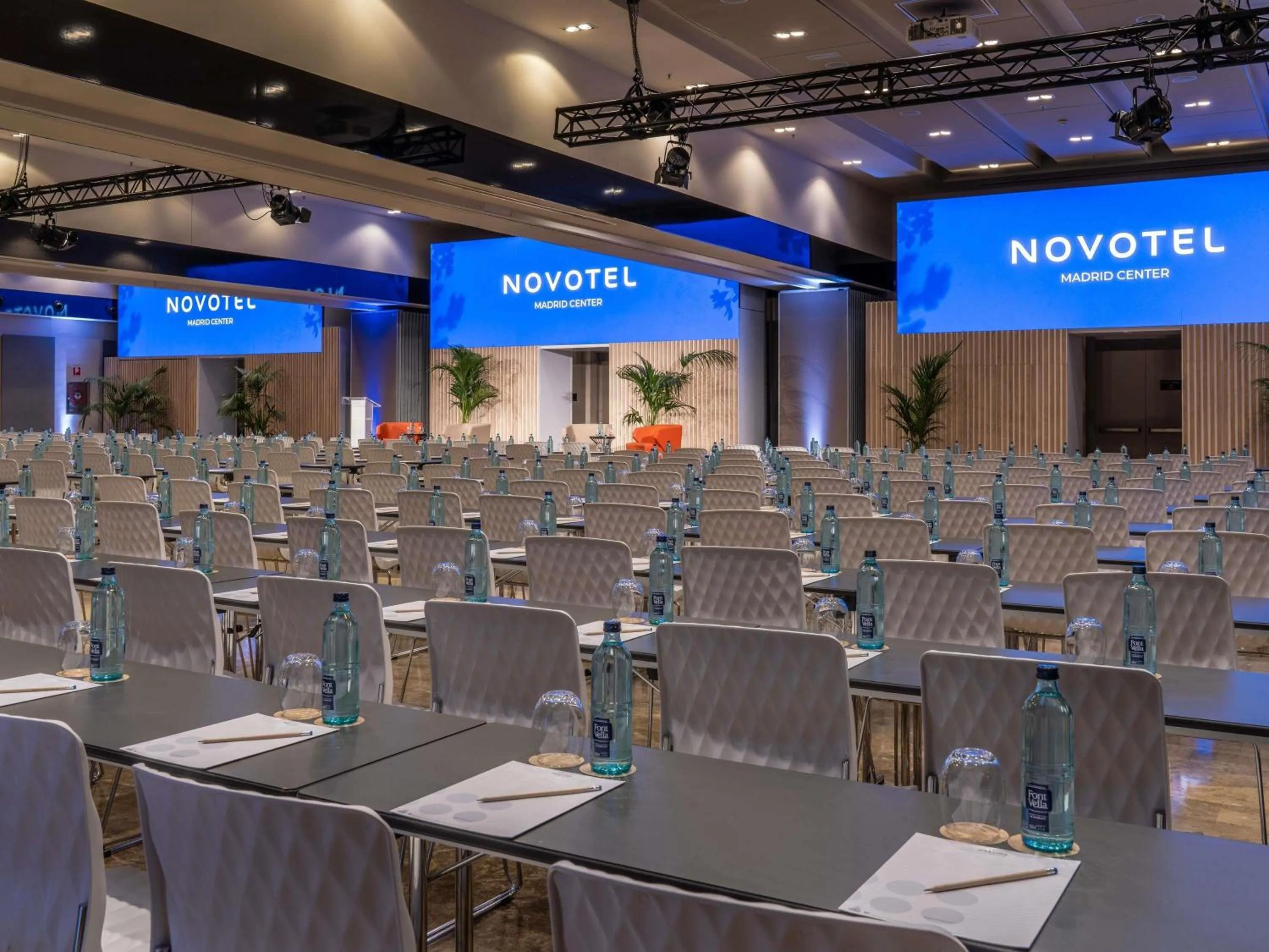 Meeting/conference room in Novotel Madrid Center