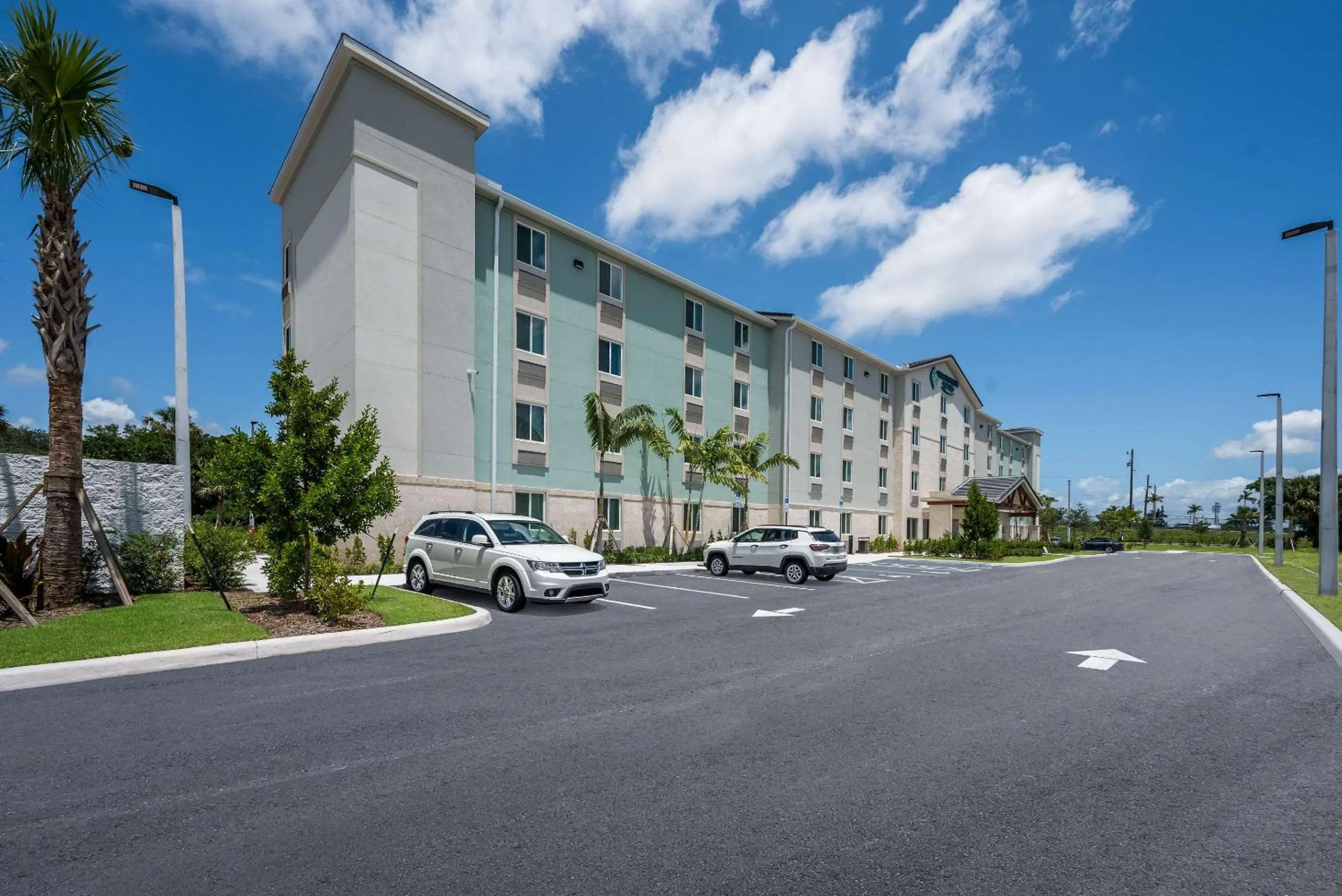 Property building in WoodSpring Suites West Palm Beach