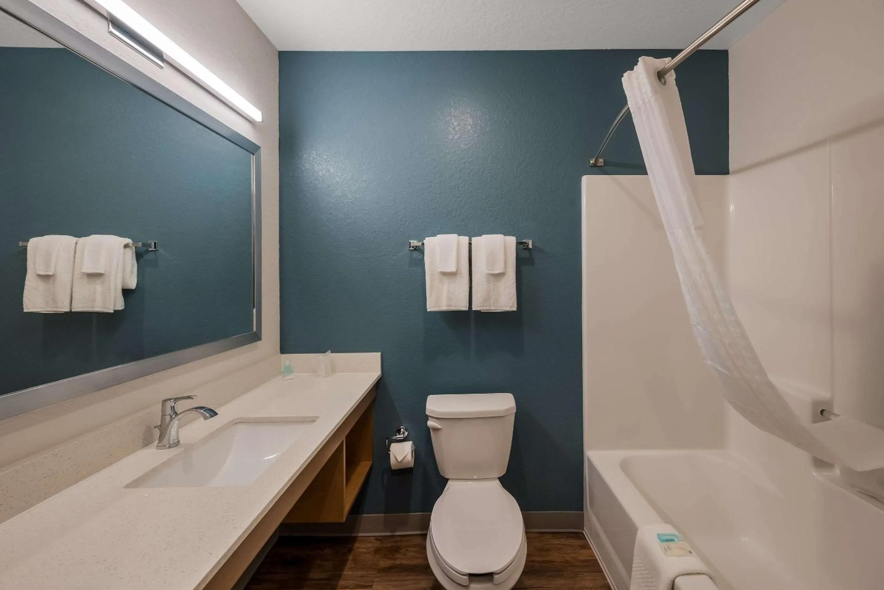 Bedroom in WoodSpring Suites West Palm Beach