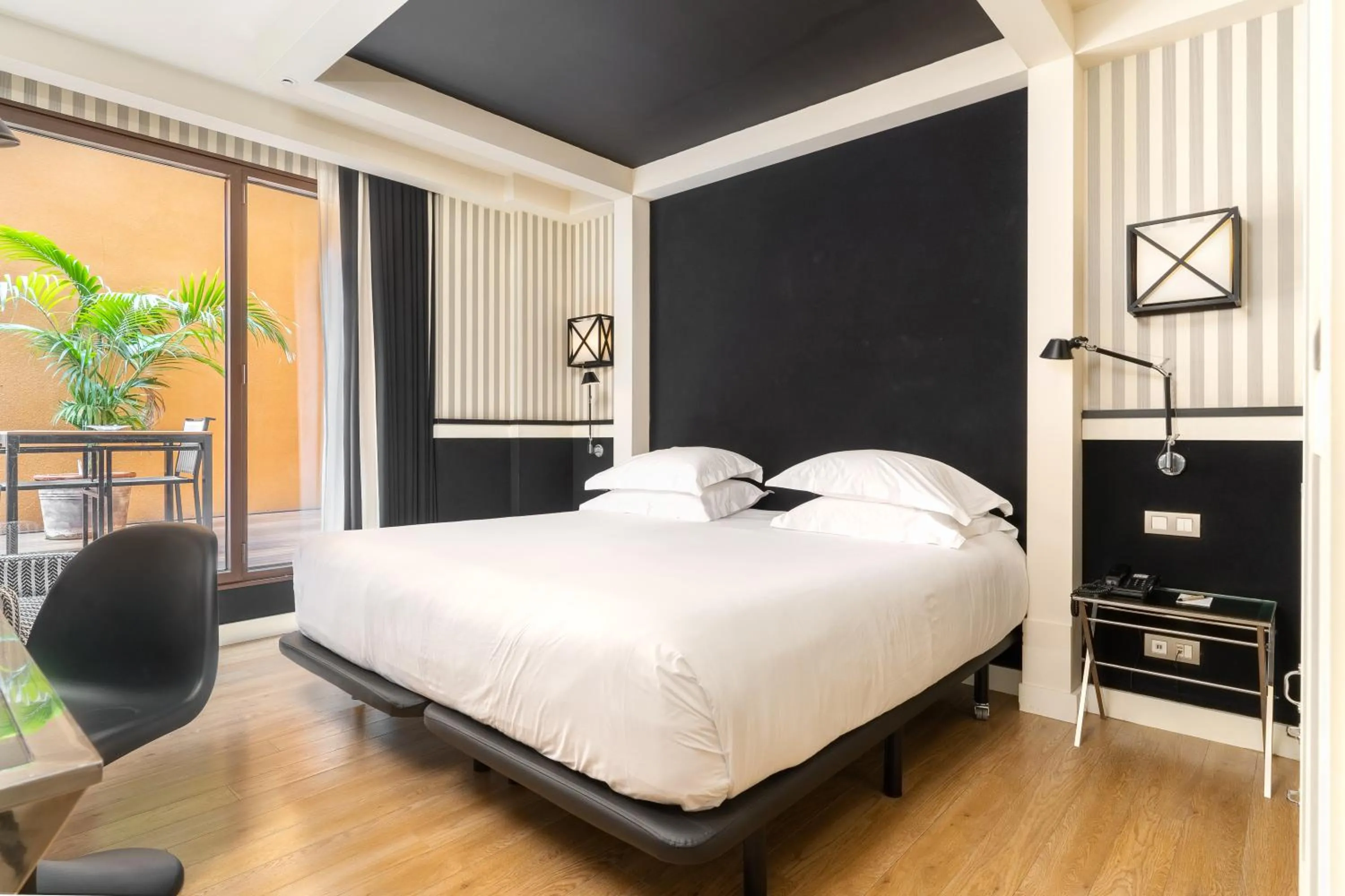 Bedroom, Bed in Europark