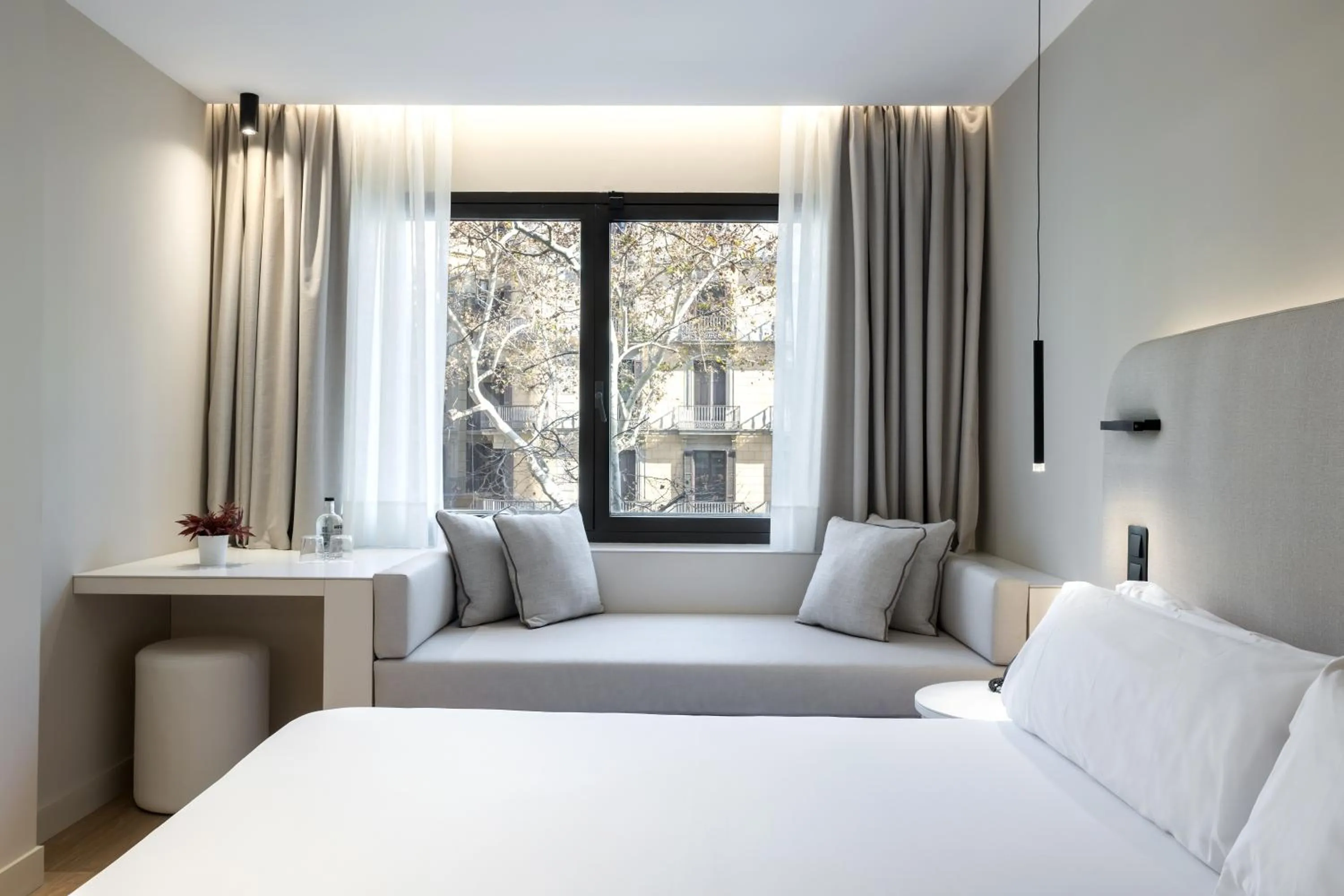 City view, Bed in Royal Ramblas