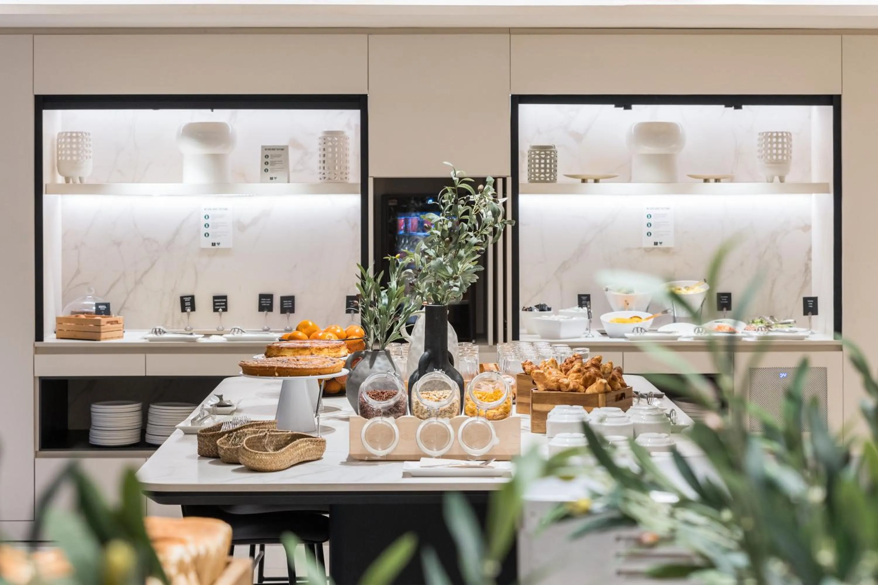 Buffet breakfast in Royal Ramblas