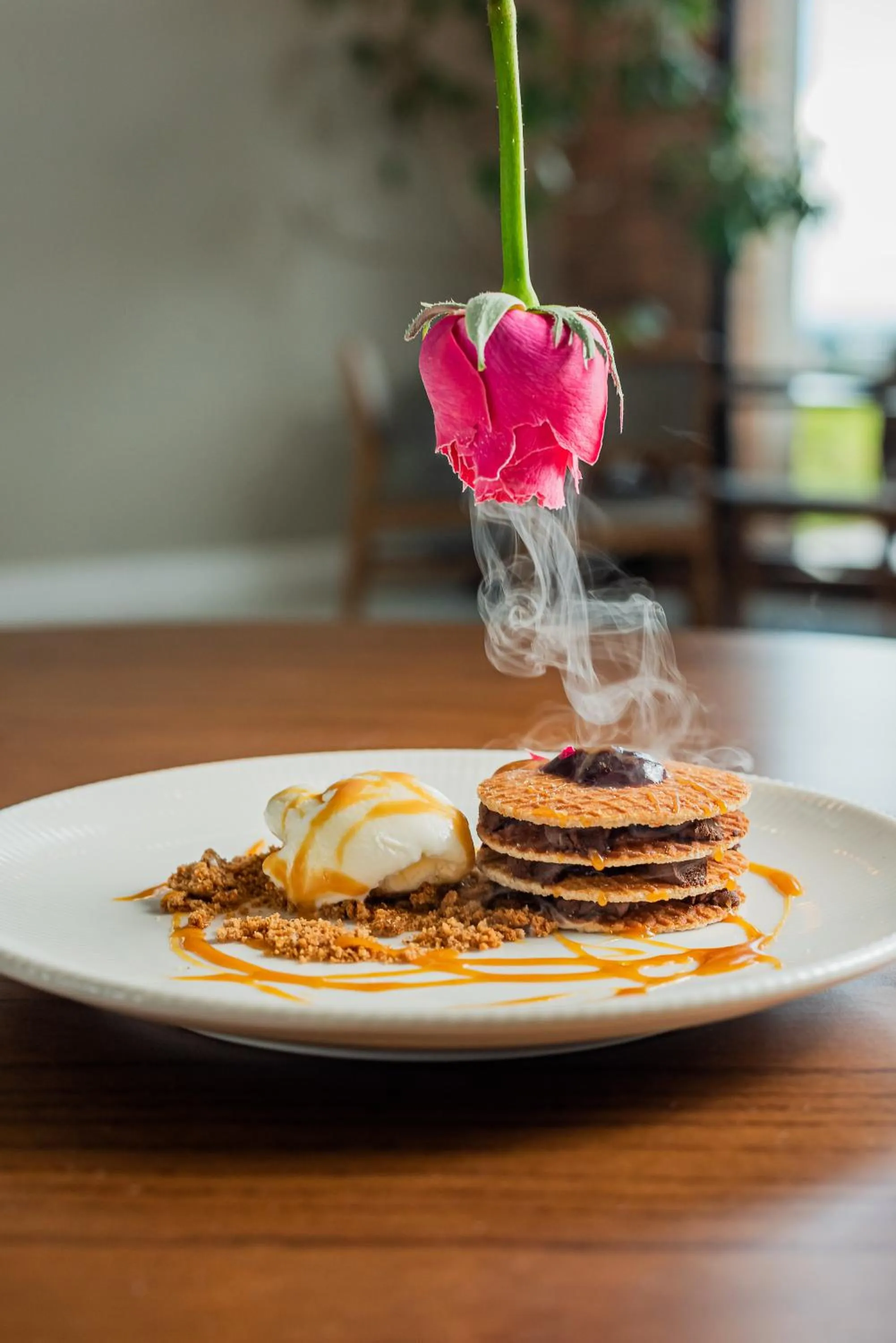 Restaurant/places to eat in Royal Tulip Holambra