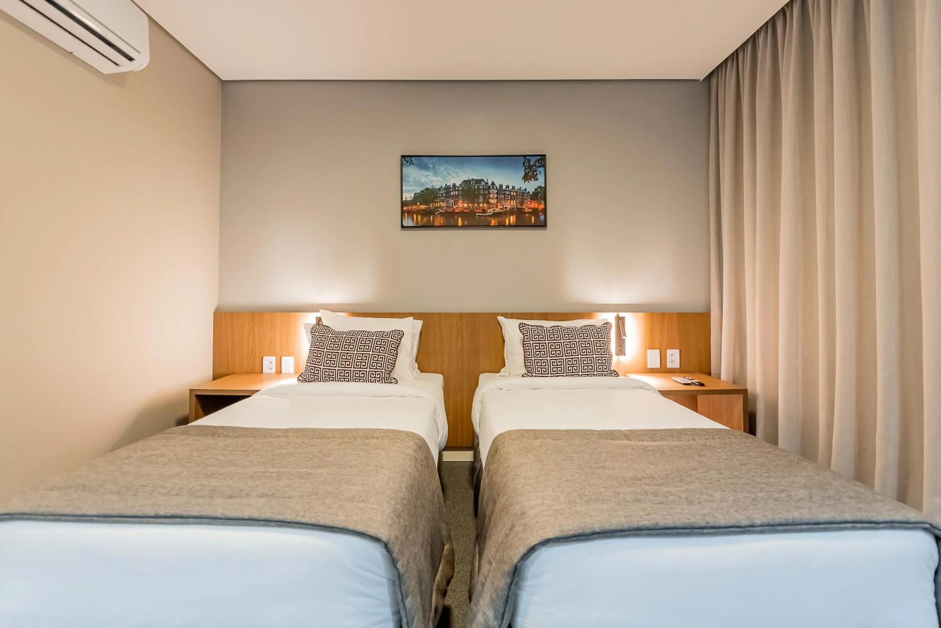 Bed in Royal Tulip Holambra