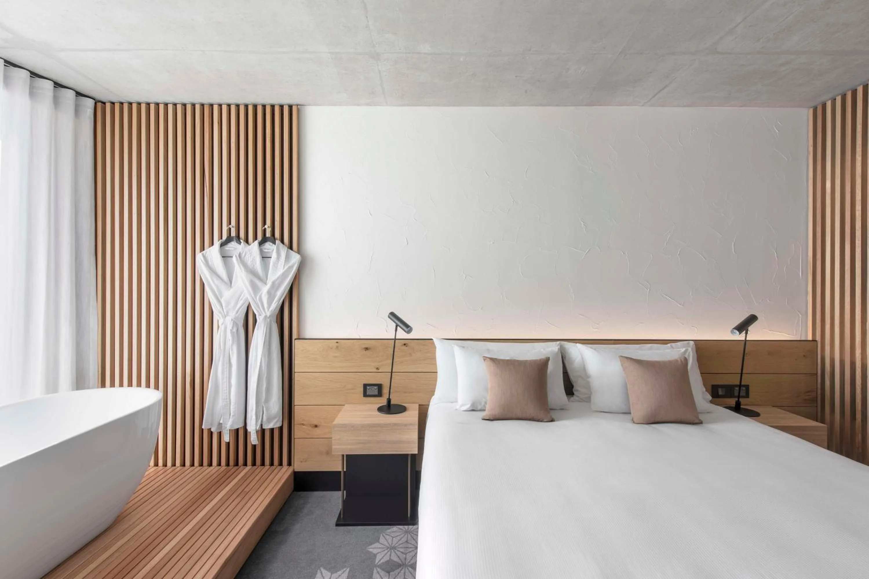 Bedroom, Bed in Vibe Hotel Adelaide