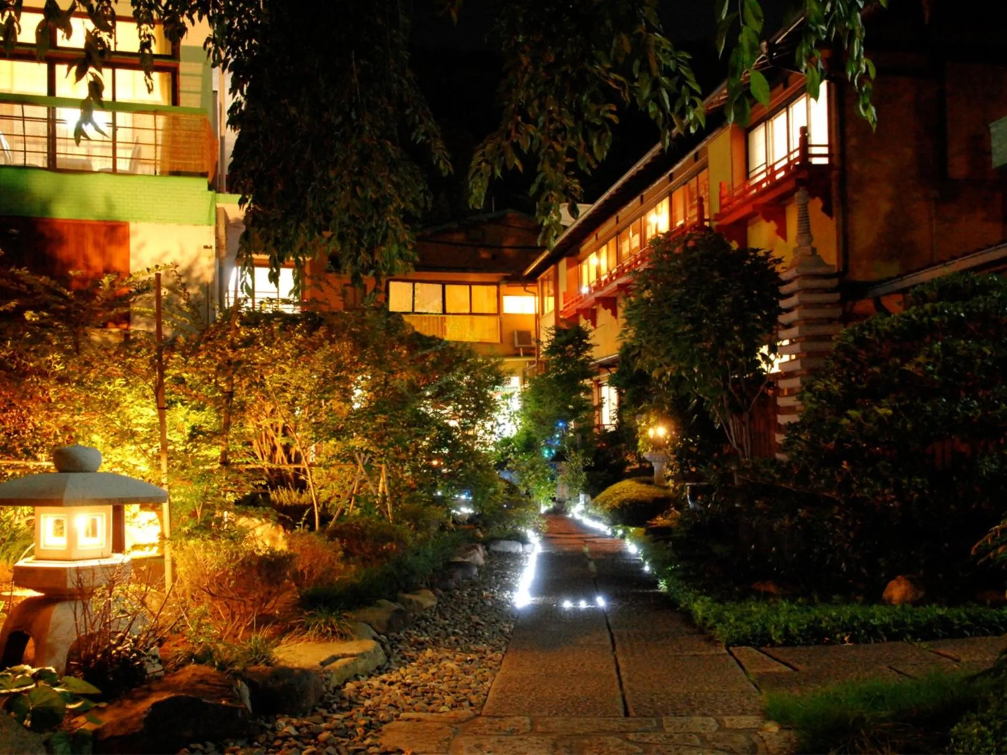 Property building in KOUBOUNOYU HONTEN