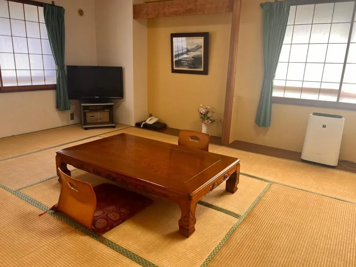Japanese-Style Quadruple Room - Non-Smoking in KOUBOUNOYU NAGAOKA Japanese-Style Quadruple Room - Non-Smoking in KOUBOUNOYU NAGAOKA