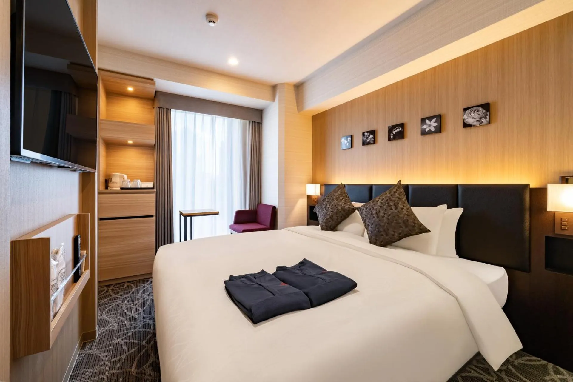 Photo of the whole room, Bed in Hotel Shuranza MAKUHARI BAY