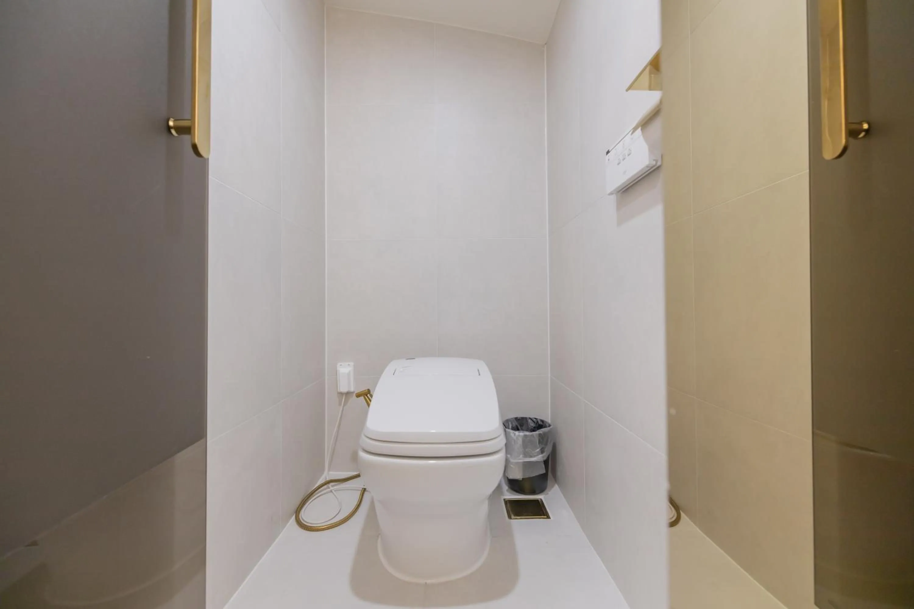 Toilet in Denbasta Hotel Heritage