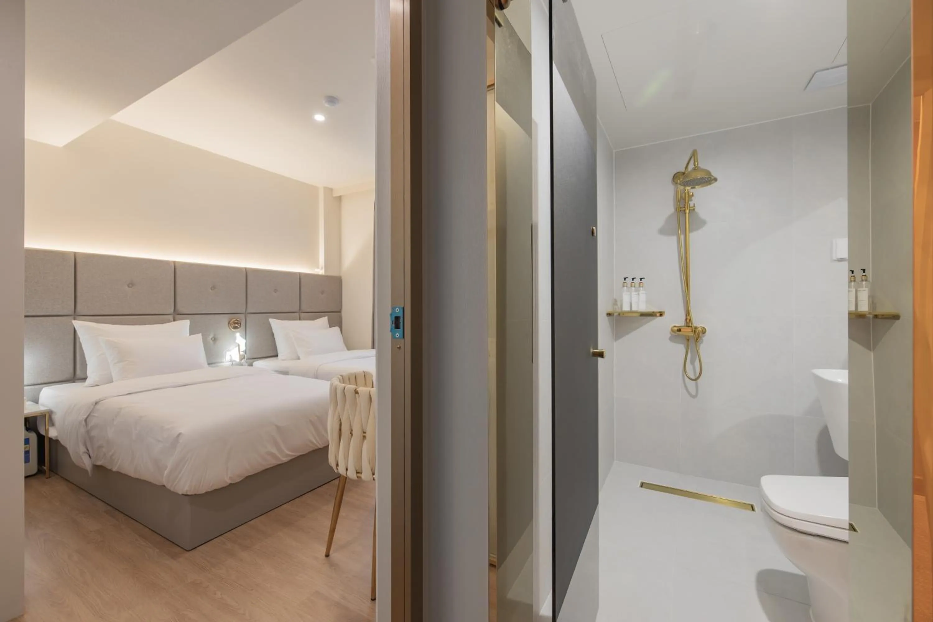 Bed in Denbasta Hotel Heritage