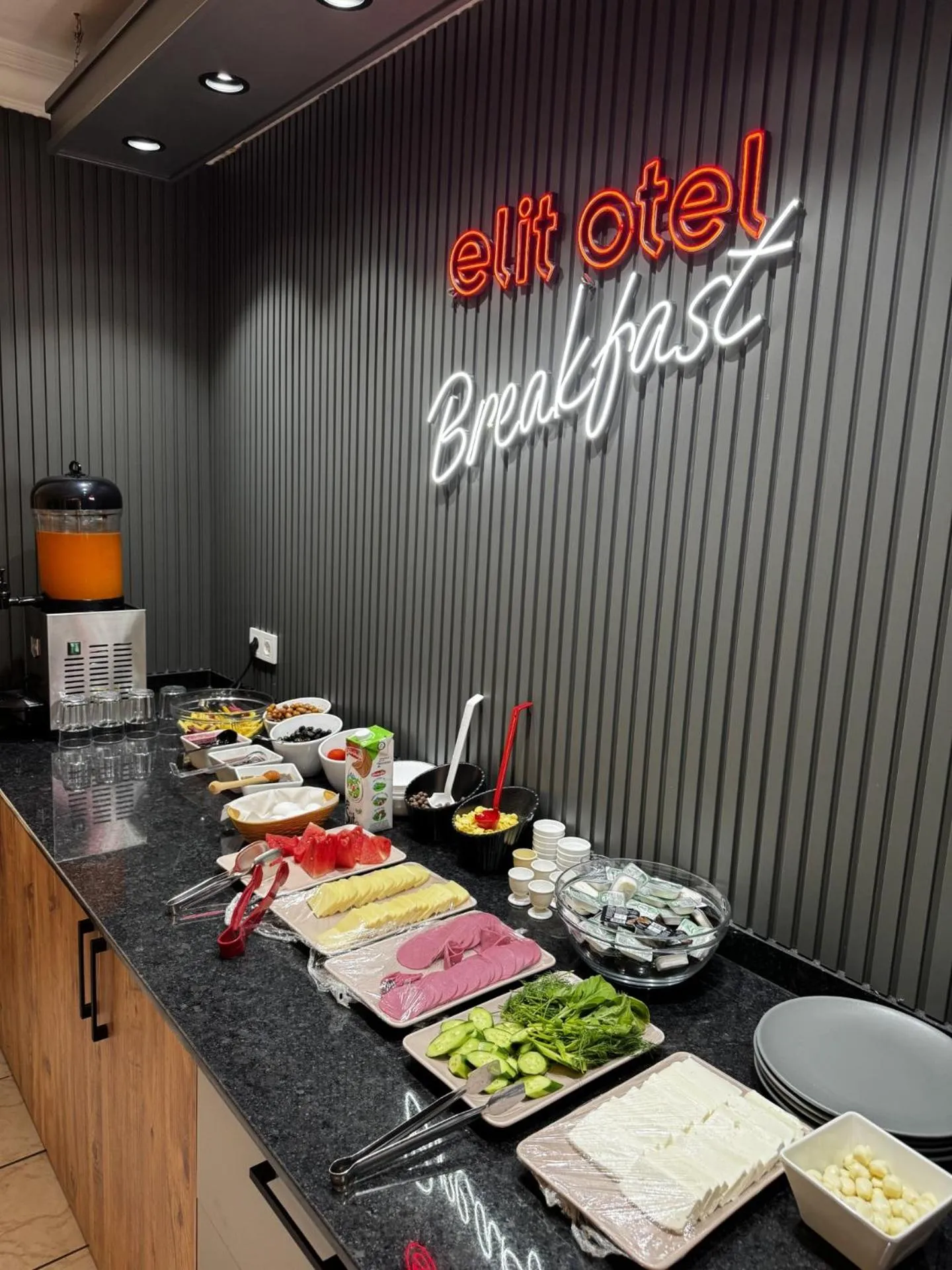 Breakfast in Elit Otel