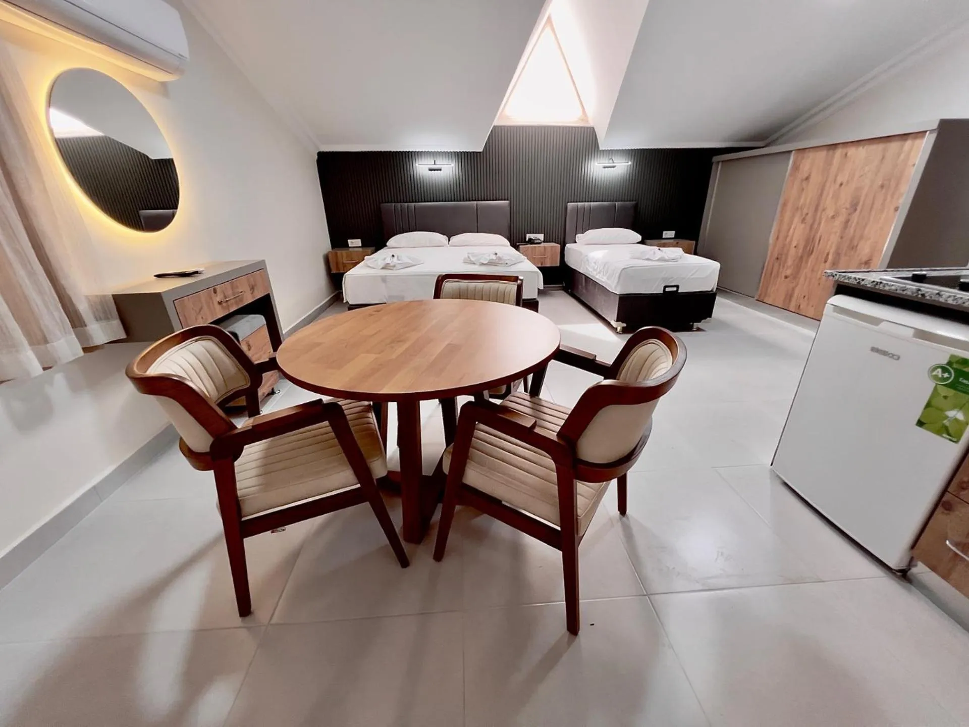 Dining area, Bed in Elit Otel