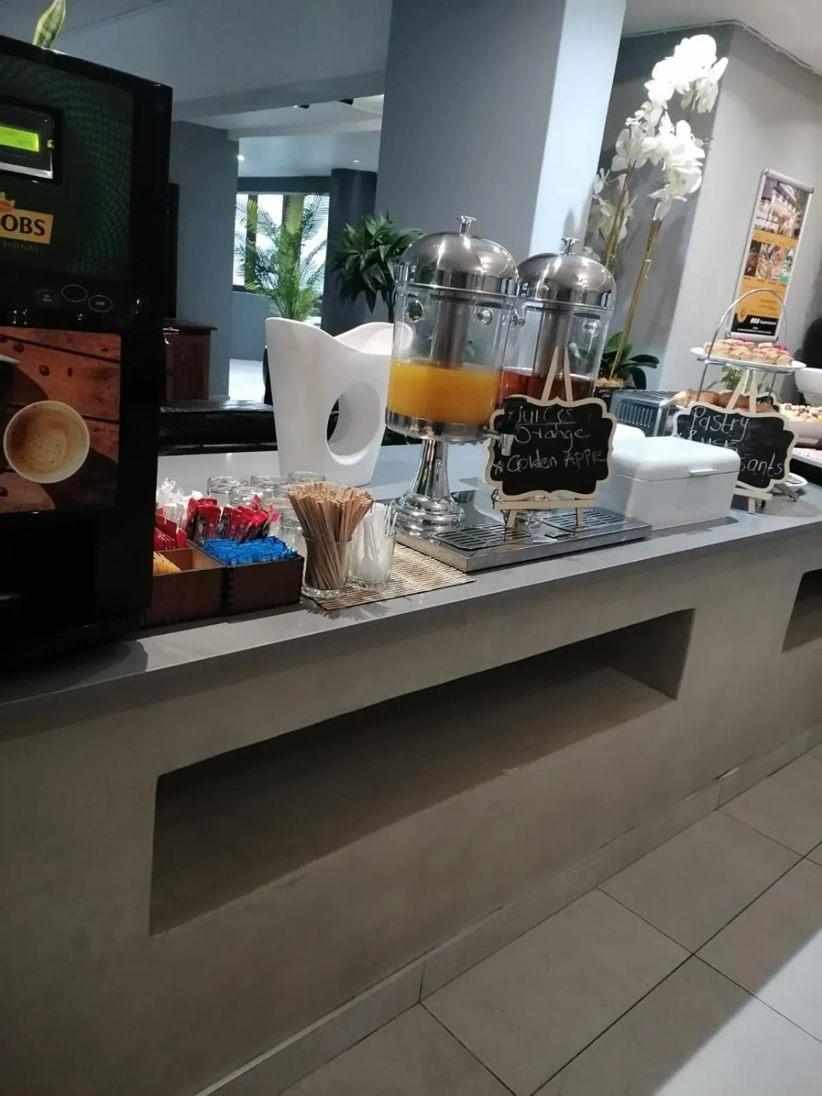 Coffee/tea facilities in Khayalami Hotel - Mbombela