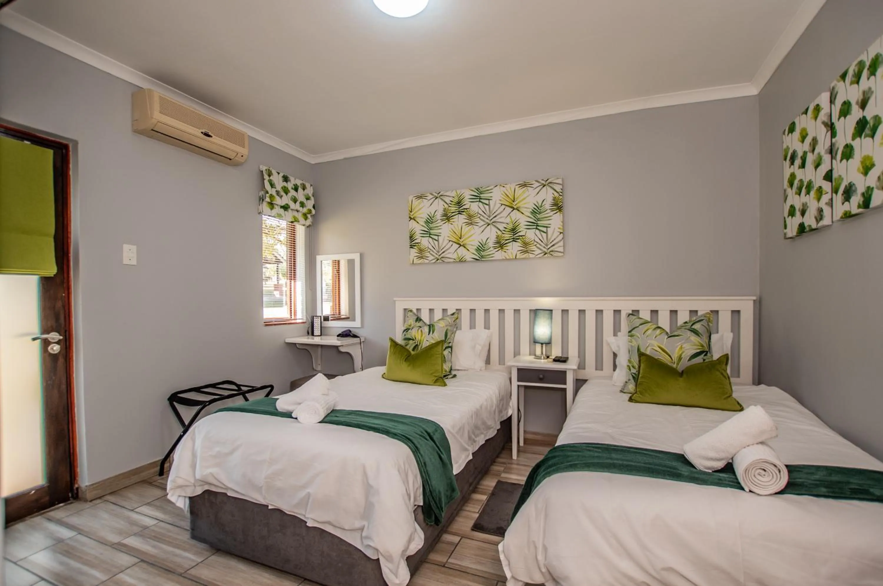 Bedroom, Bed in Penny's Place on Greenway