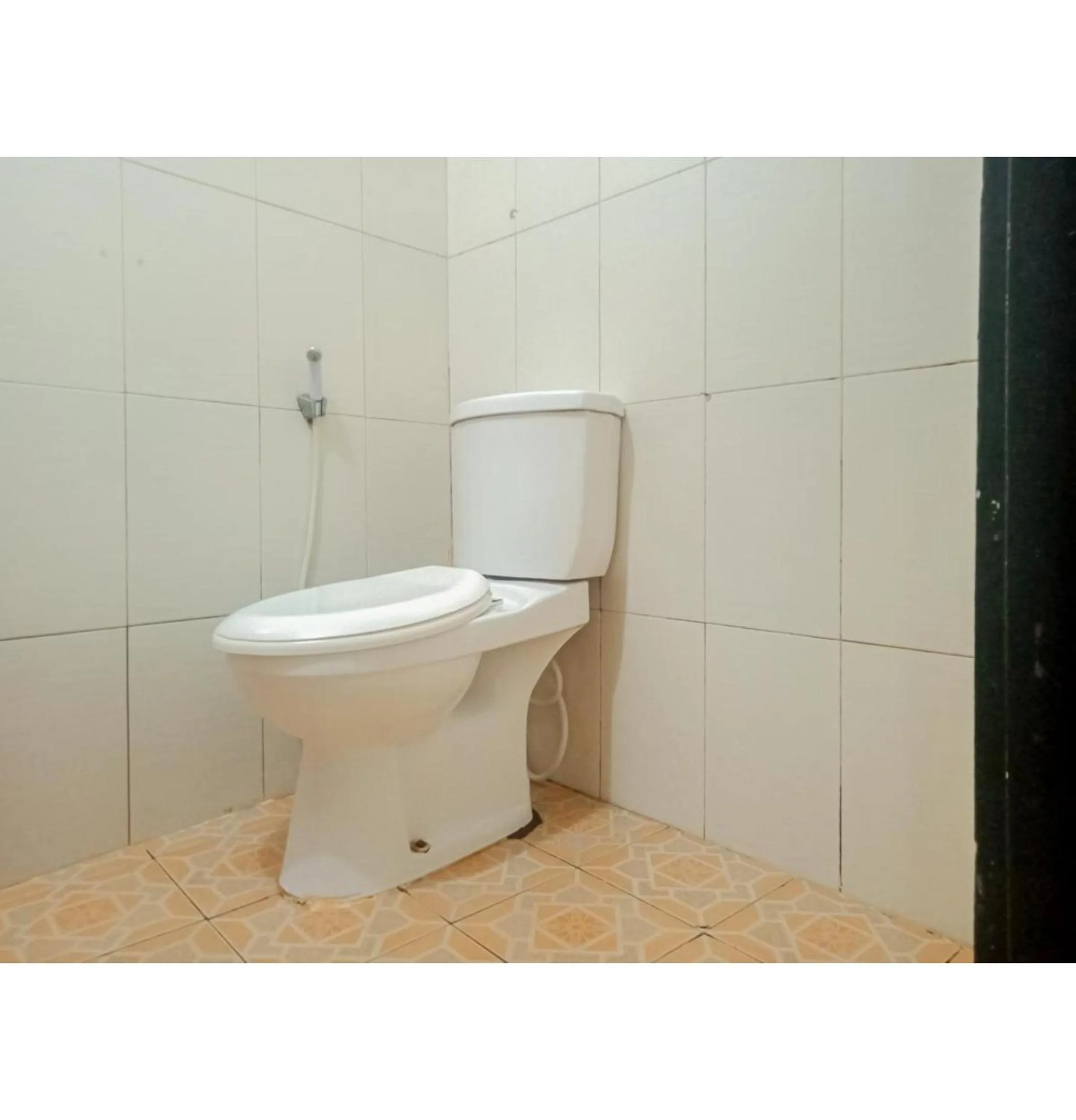 Bathroom in Homestay Akik Hijau Near Panakkukang