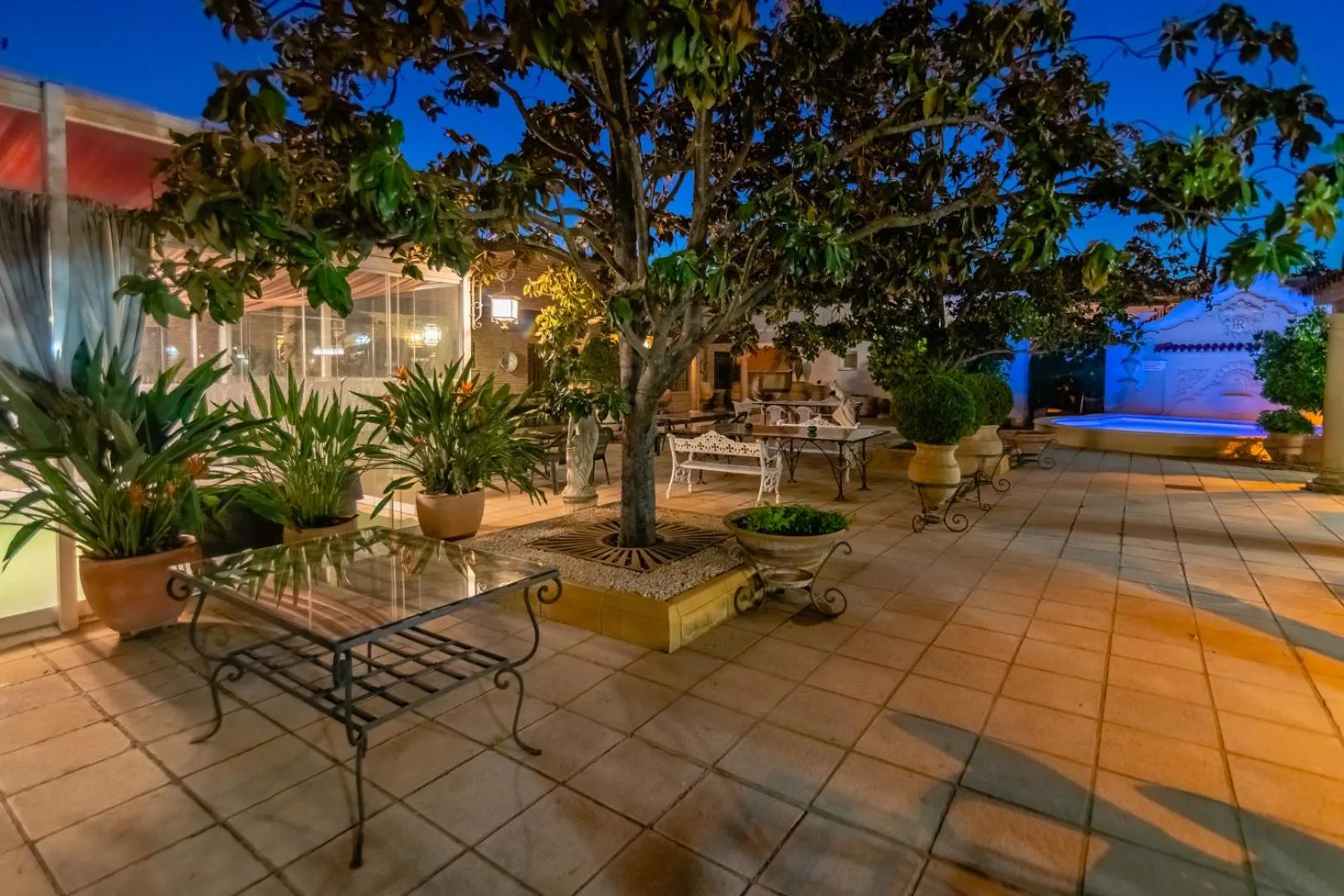 Patio in Hotel Riad Arruzafa