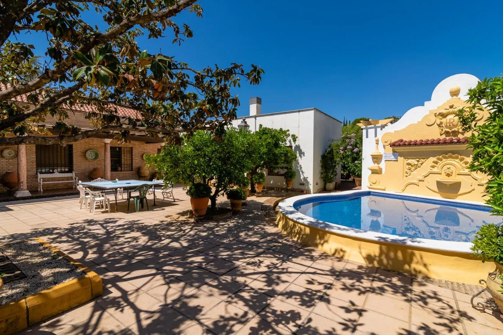 Day in Hotel Riad Arruzafa