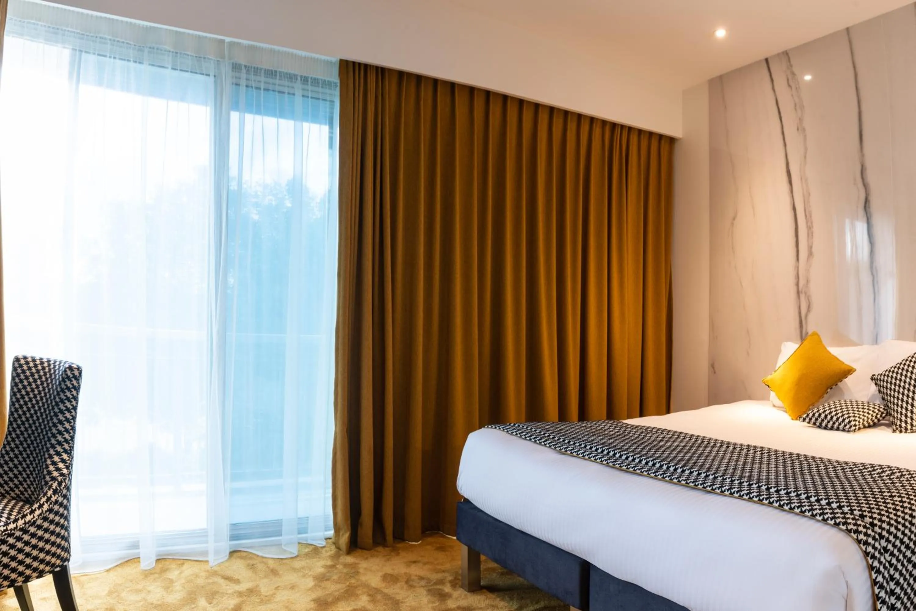 Bed in Hôtel d'Angleterre Rouen Centre Gare