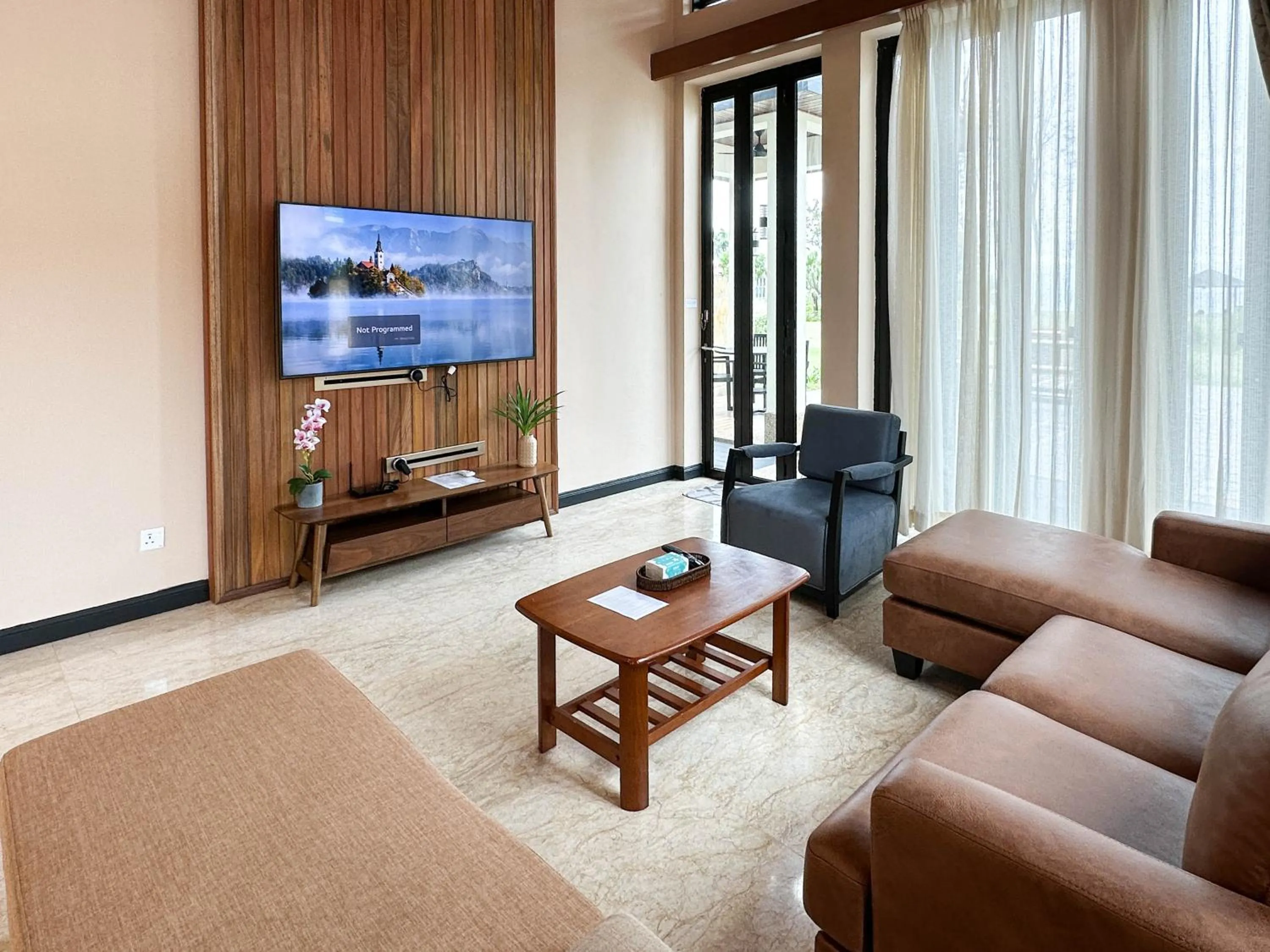 Living room in Bonheur at Karambunai