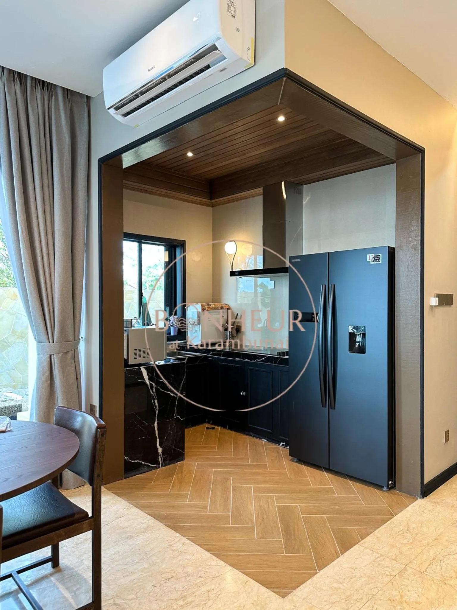 Kitchen or kitchenette in Bonheur at Karambunai