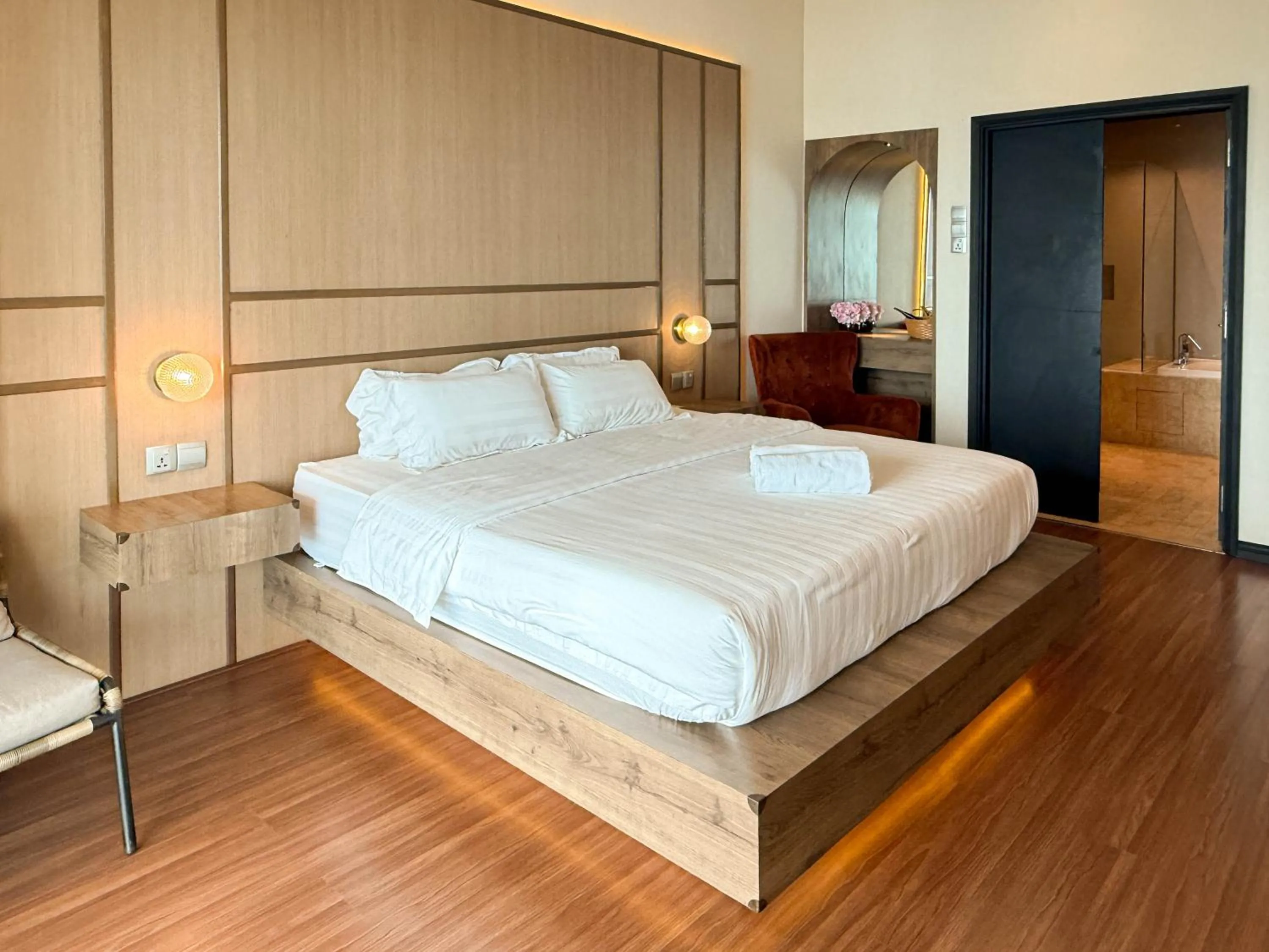 Bed in Bonheur at Karambunai