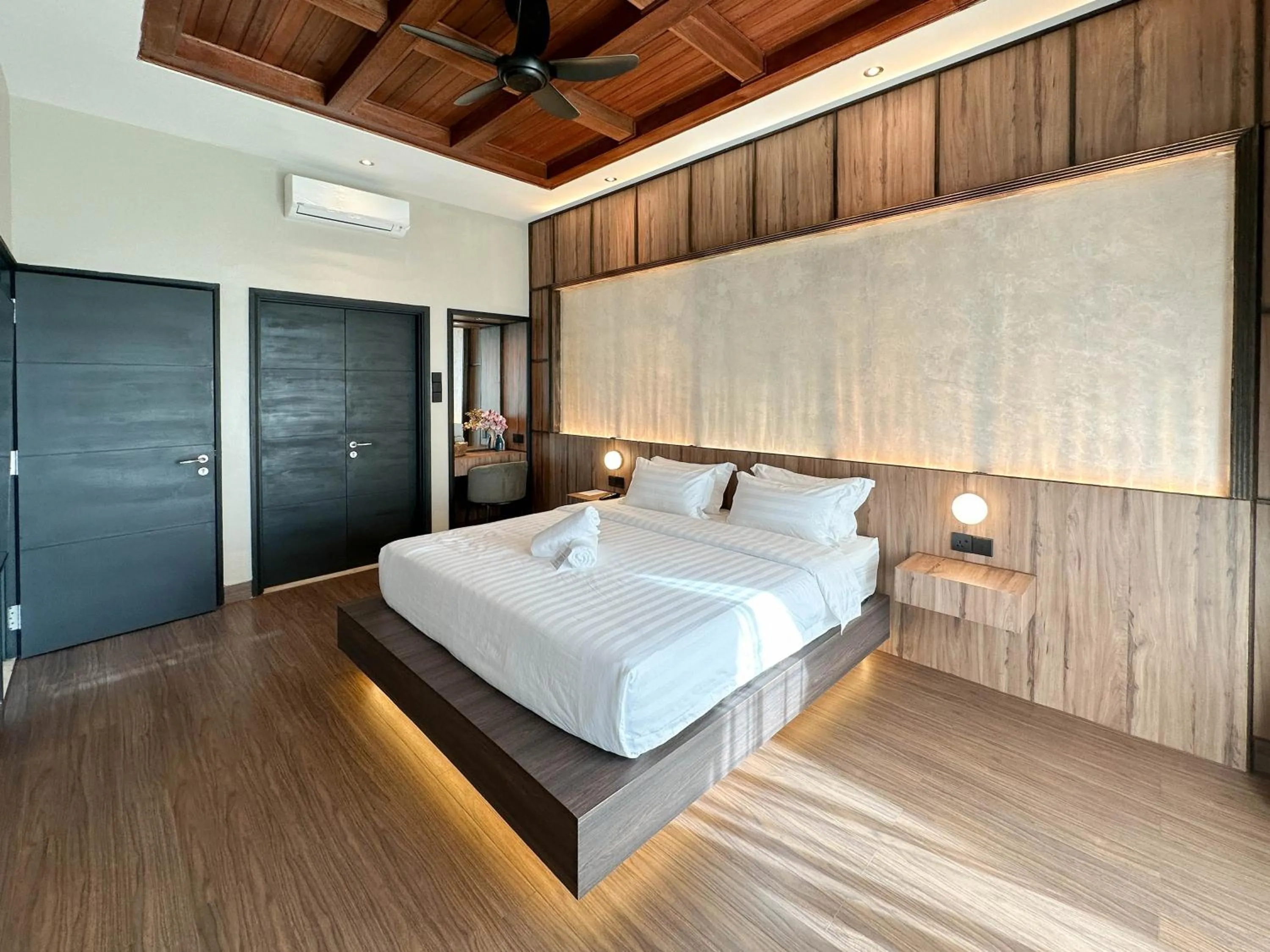 Bed in Bonheur at Karambunai