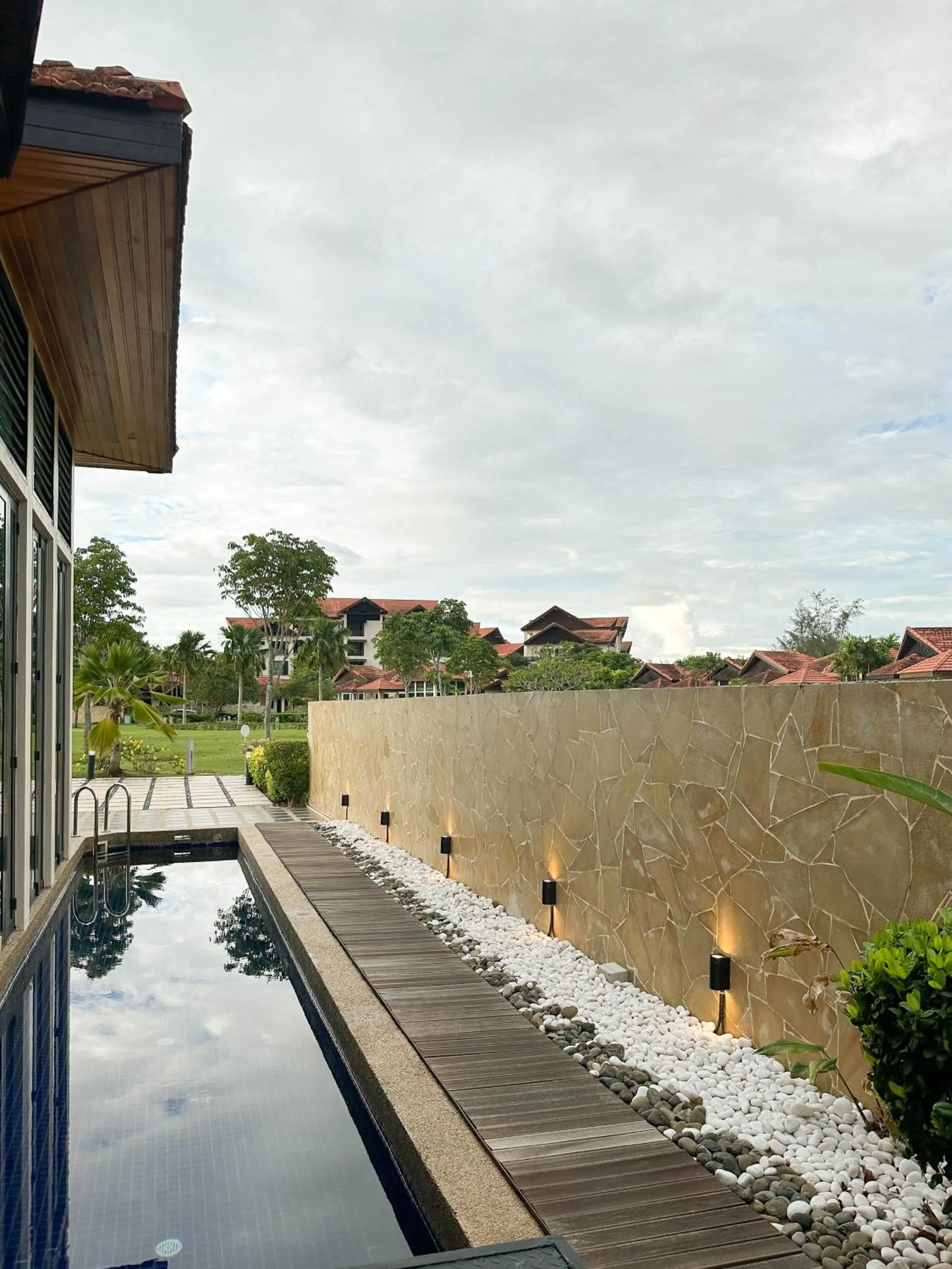 Property building in Bonheur at Karambunai