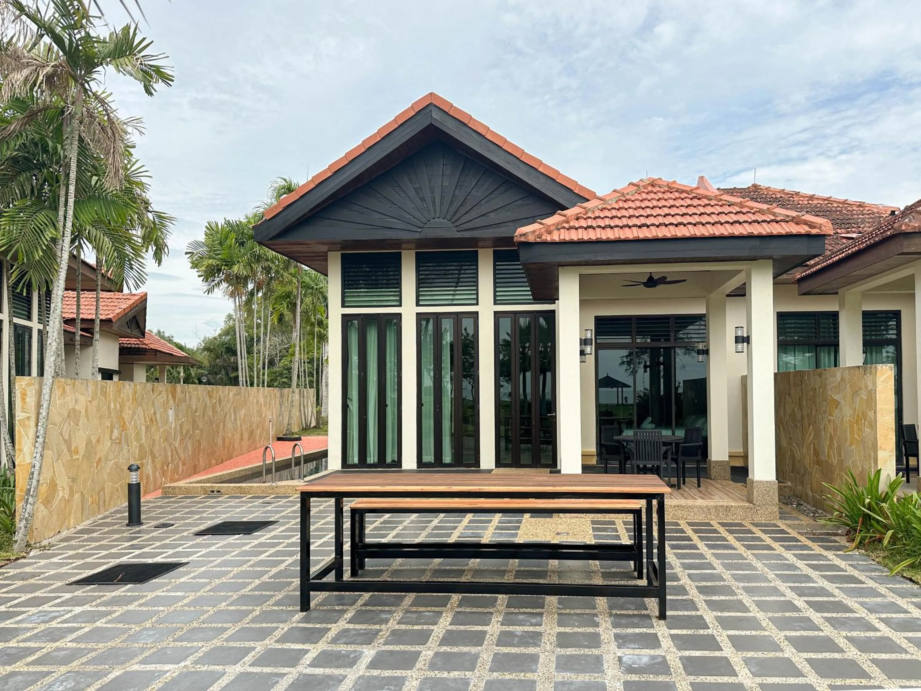 Property building in Bonheur at Karambunai