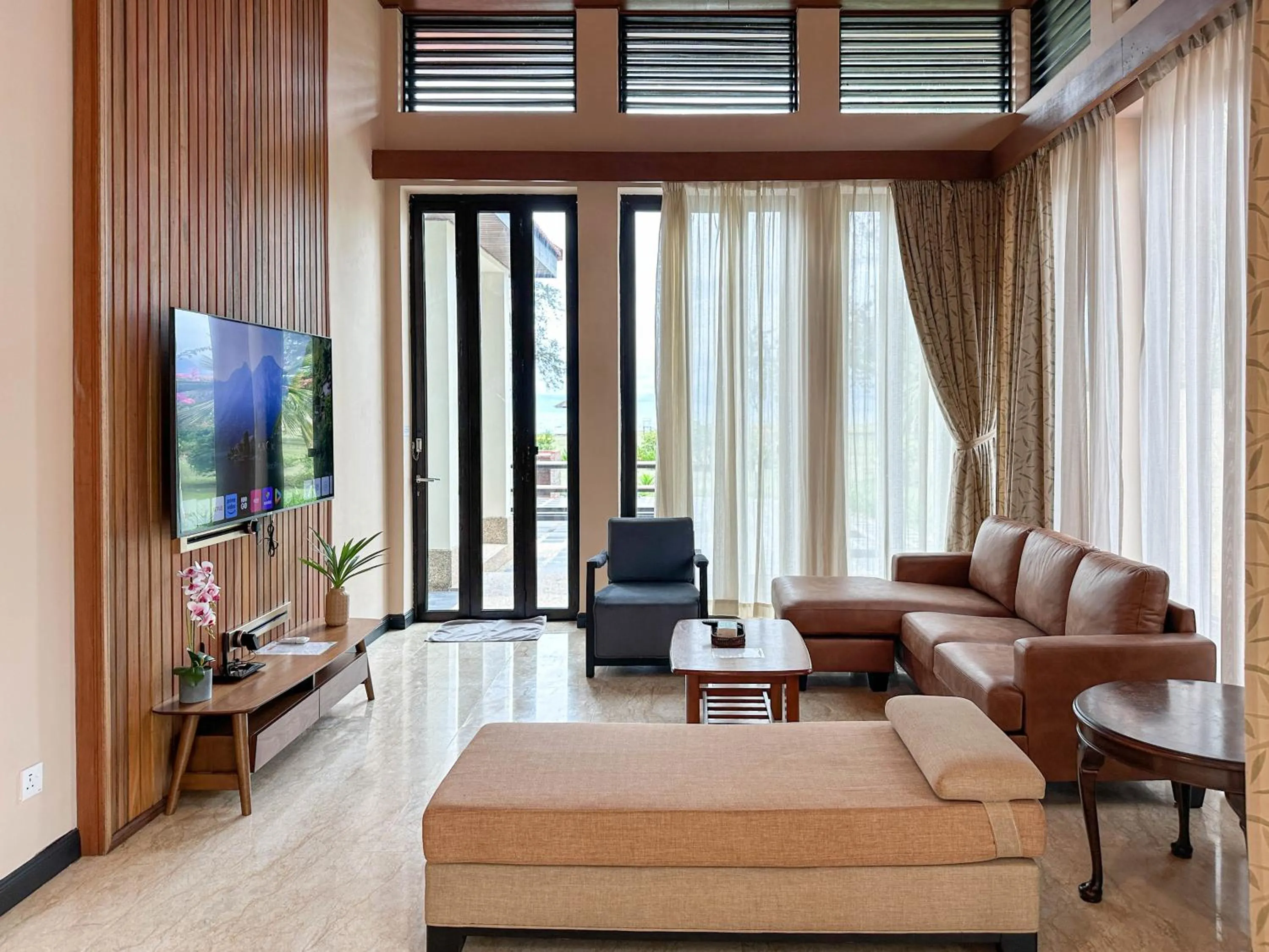 Living room in Bonheur at Karambunai