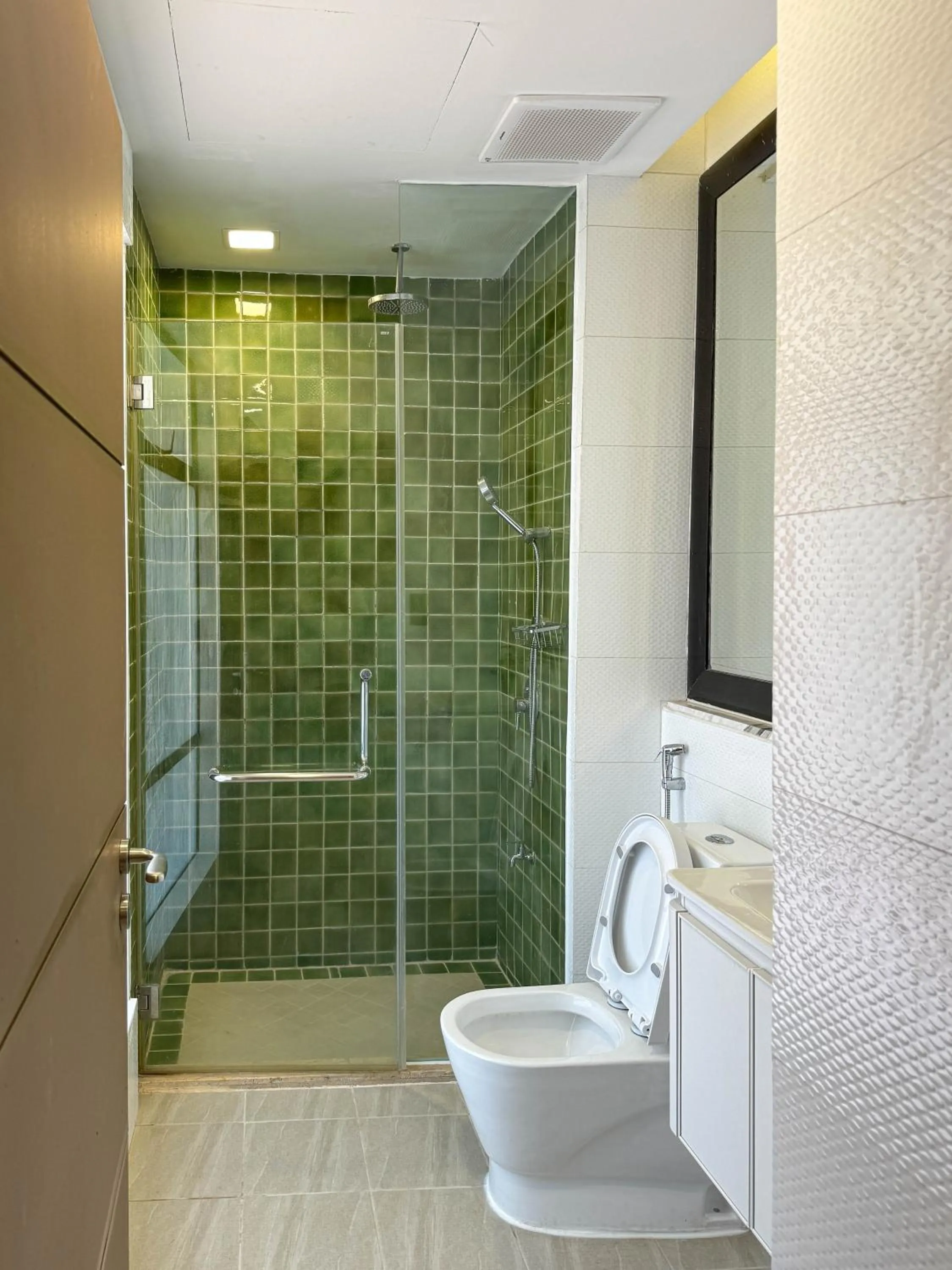 Shower in Bonheur at Karambunai