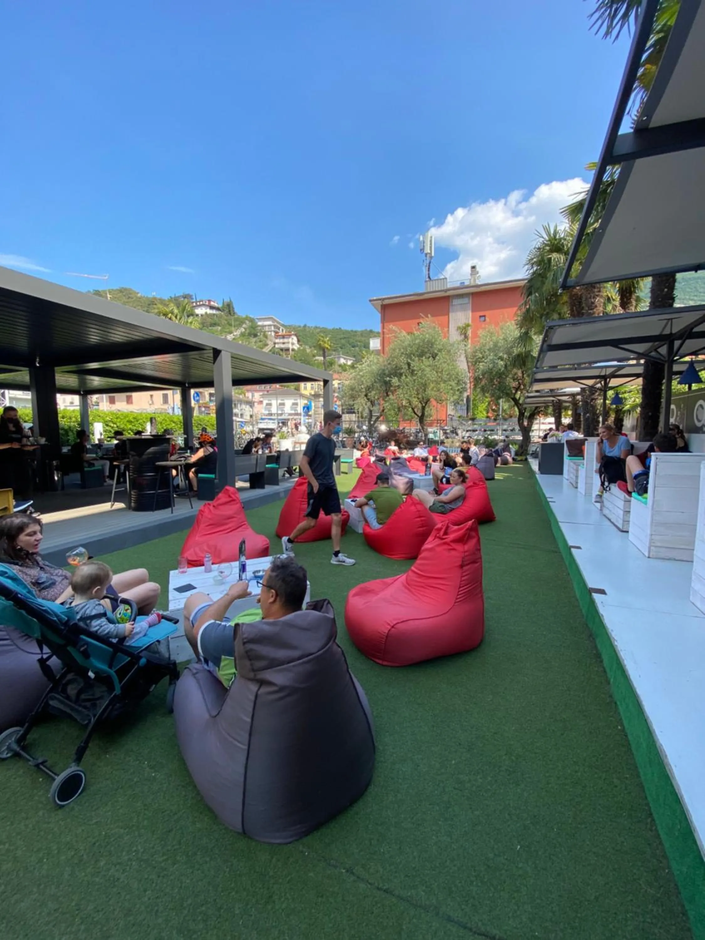 People in Hotel Aurora & Appartamenti