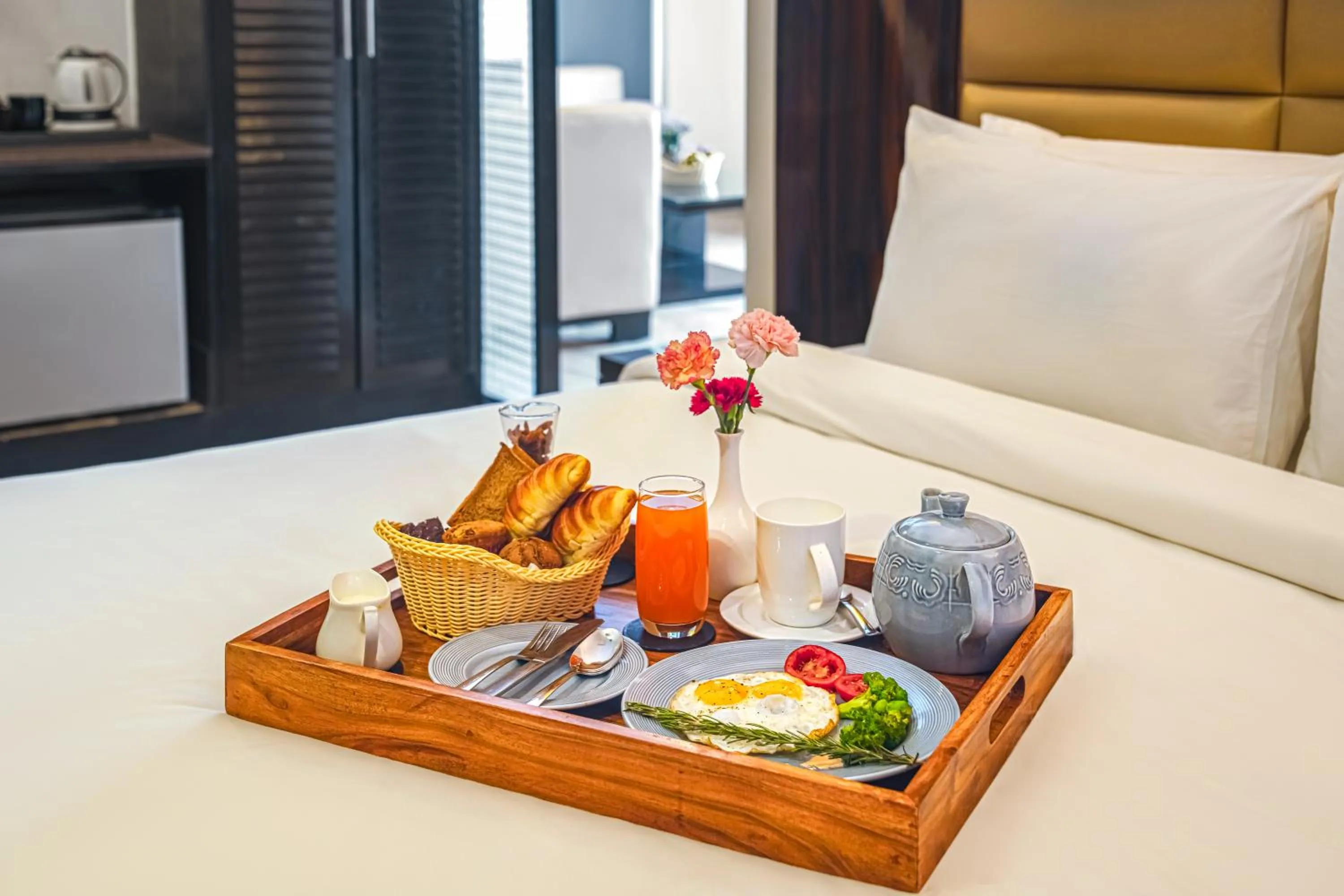 Breakfast in Country Inn Goa Varca Beach - 2 minutes walk to the beach