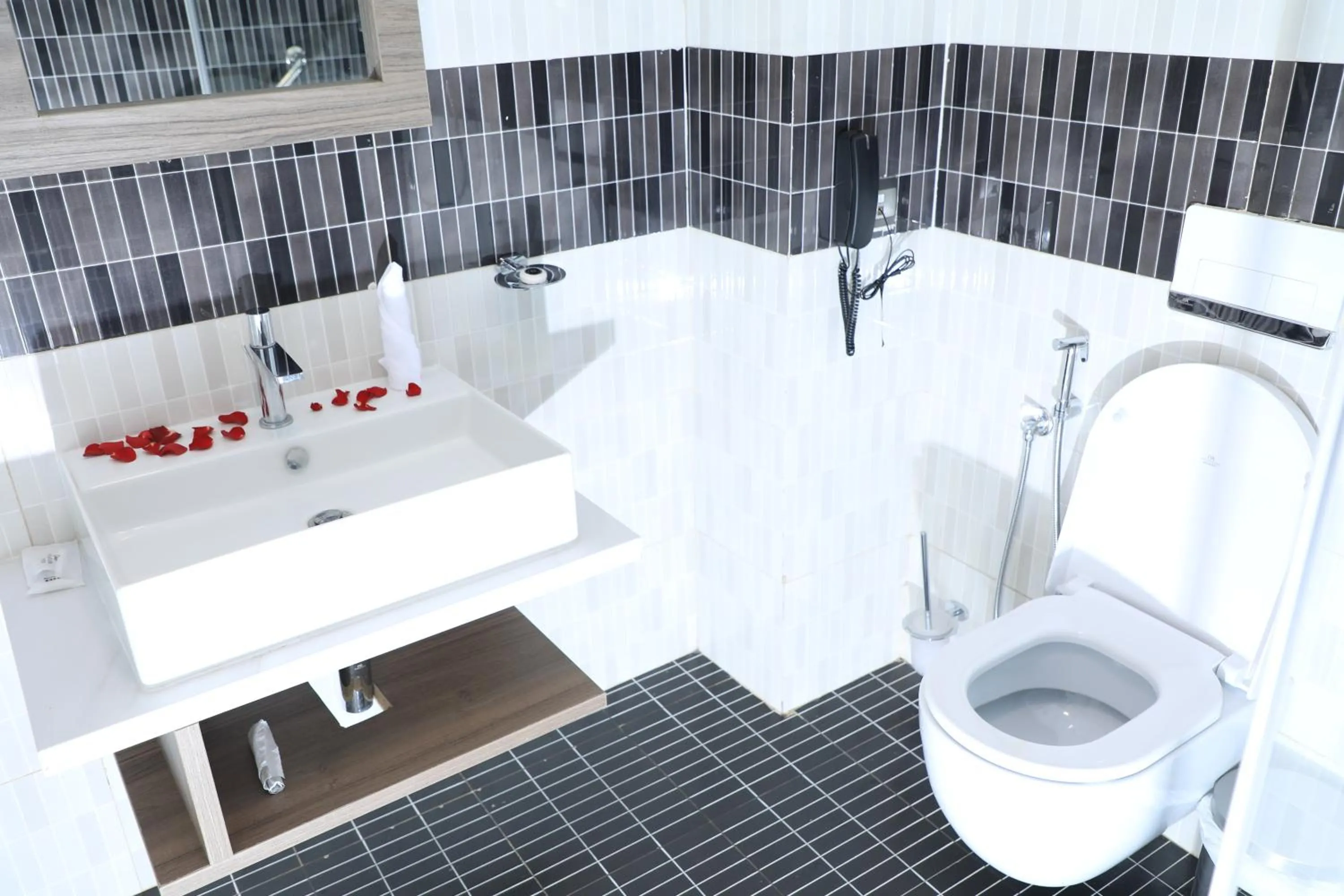 Bathroom in TH BonRoyal Hotel