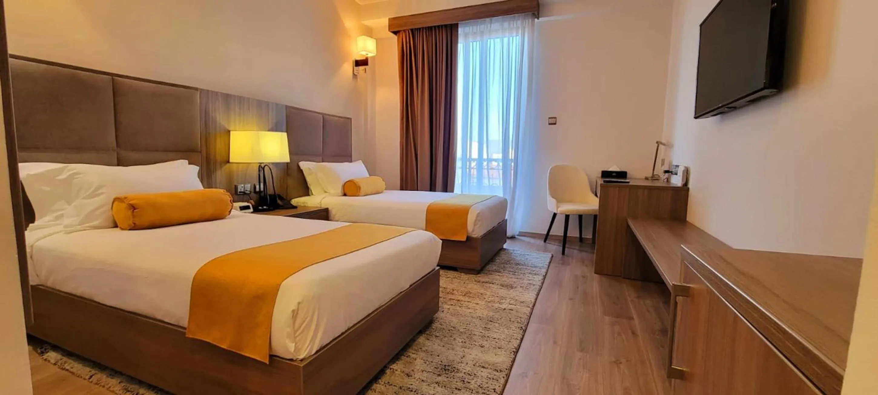 Bedroom, Bed in TH BonRoyal Hotel